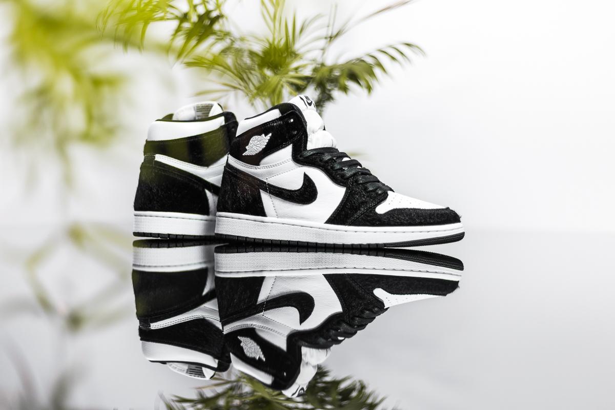 Air Jordan 1 High 'Black' (Women's) - Image 3