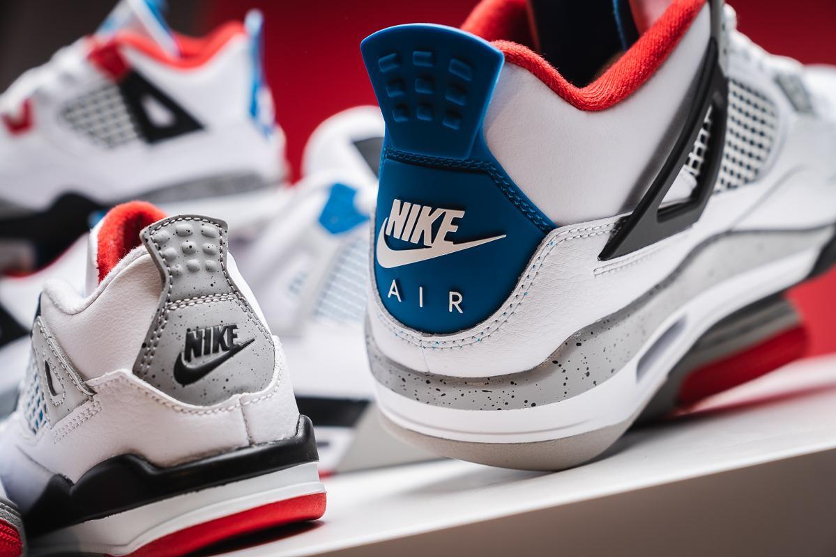 Air Jordan 4 Retro SE  display picture 1