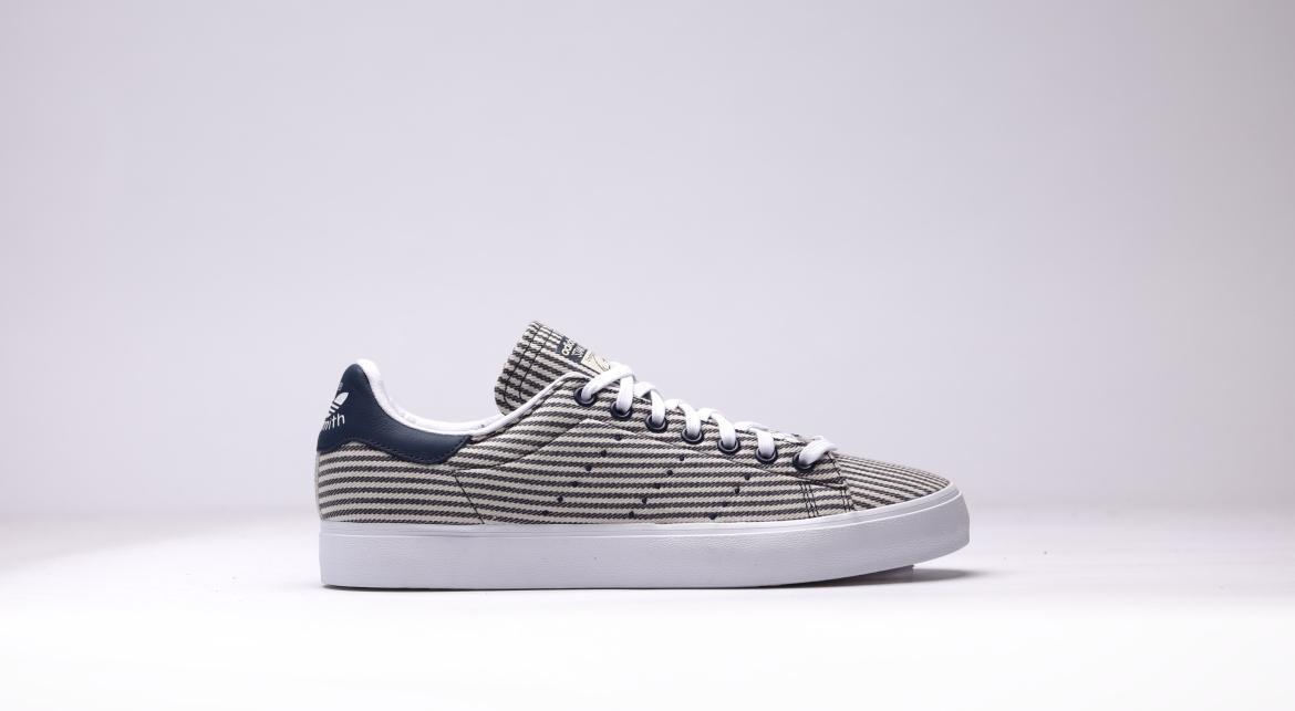 adidas gazelle silver green womens adidas Originals Stan Smith CS- Core Black/Gum - Trainers main image 0
