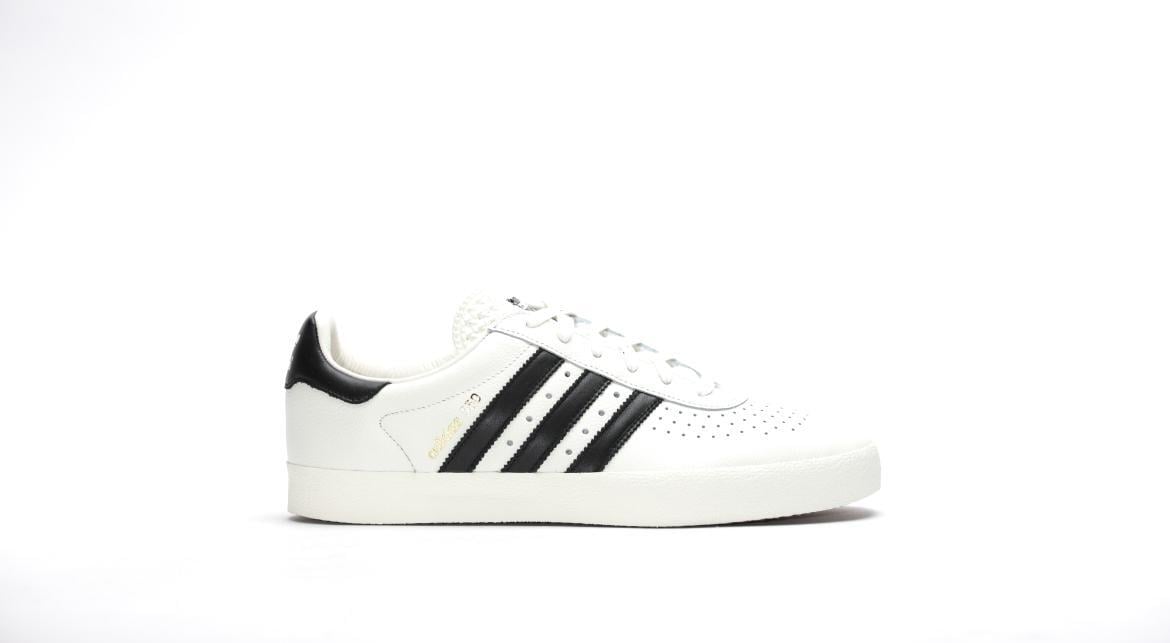 adidas gazelle silver green womens Pre-Loved Yeezy Boost 350 V2 “Light” Knit Trainers main image 0