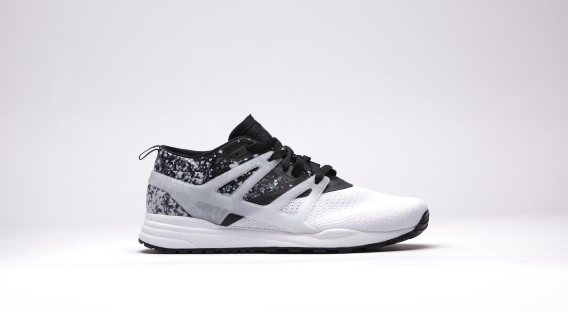 reebok ventilator adapt white