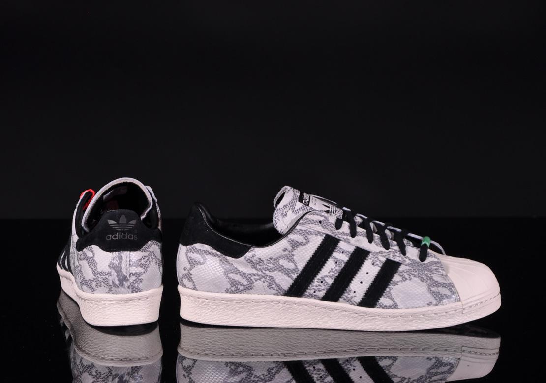 adidas gazelle silver green womens ADIDAS Vintage Superstar black and white JQ3254 main image 1