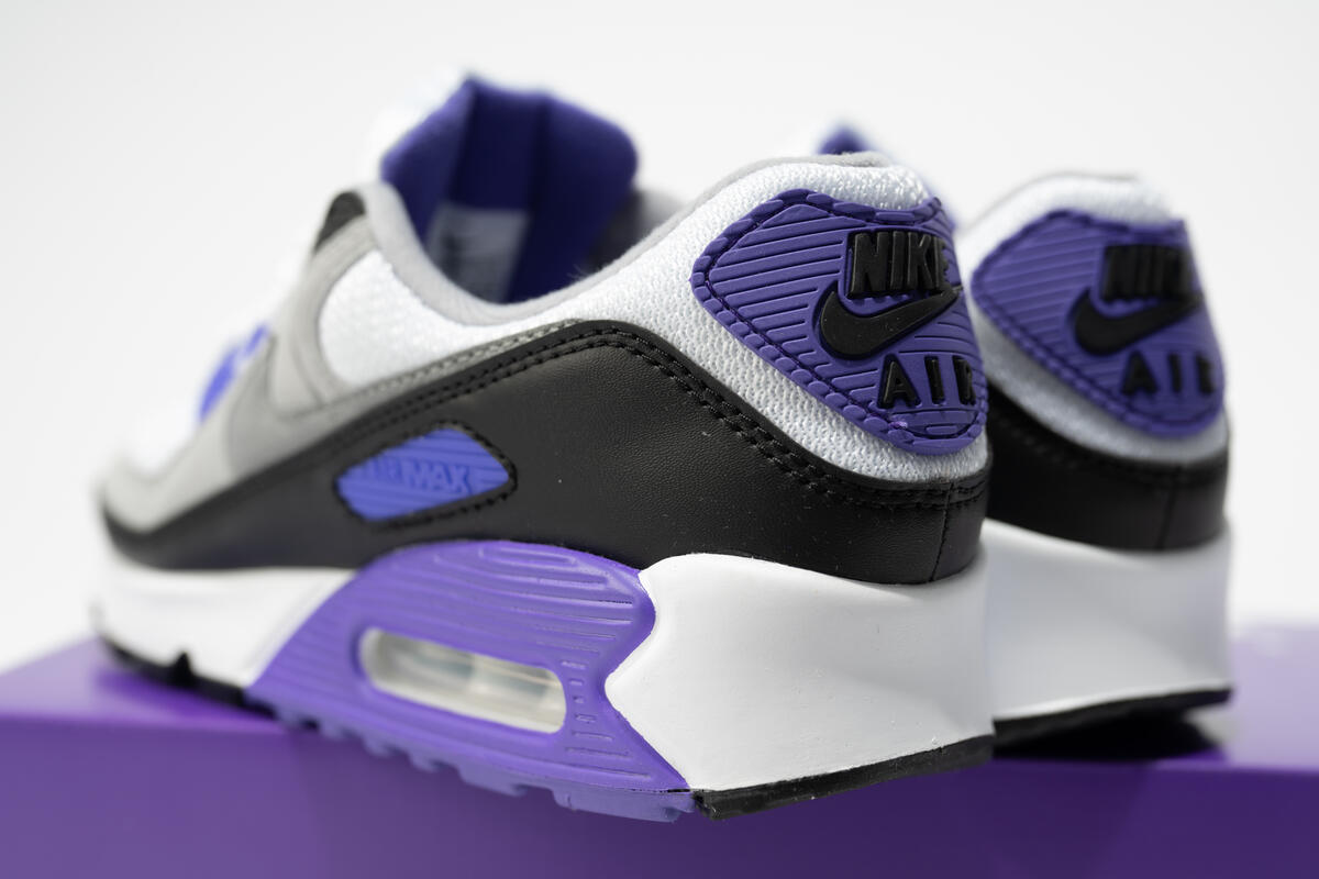 Nike WMNS AIR MAX 90 