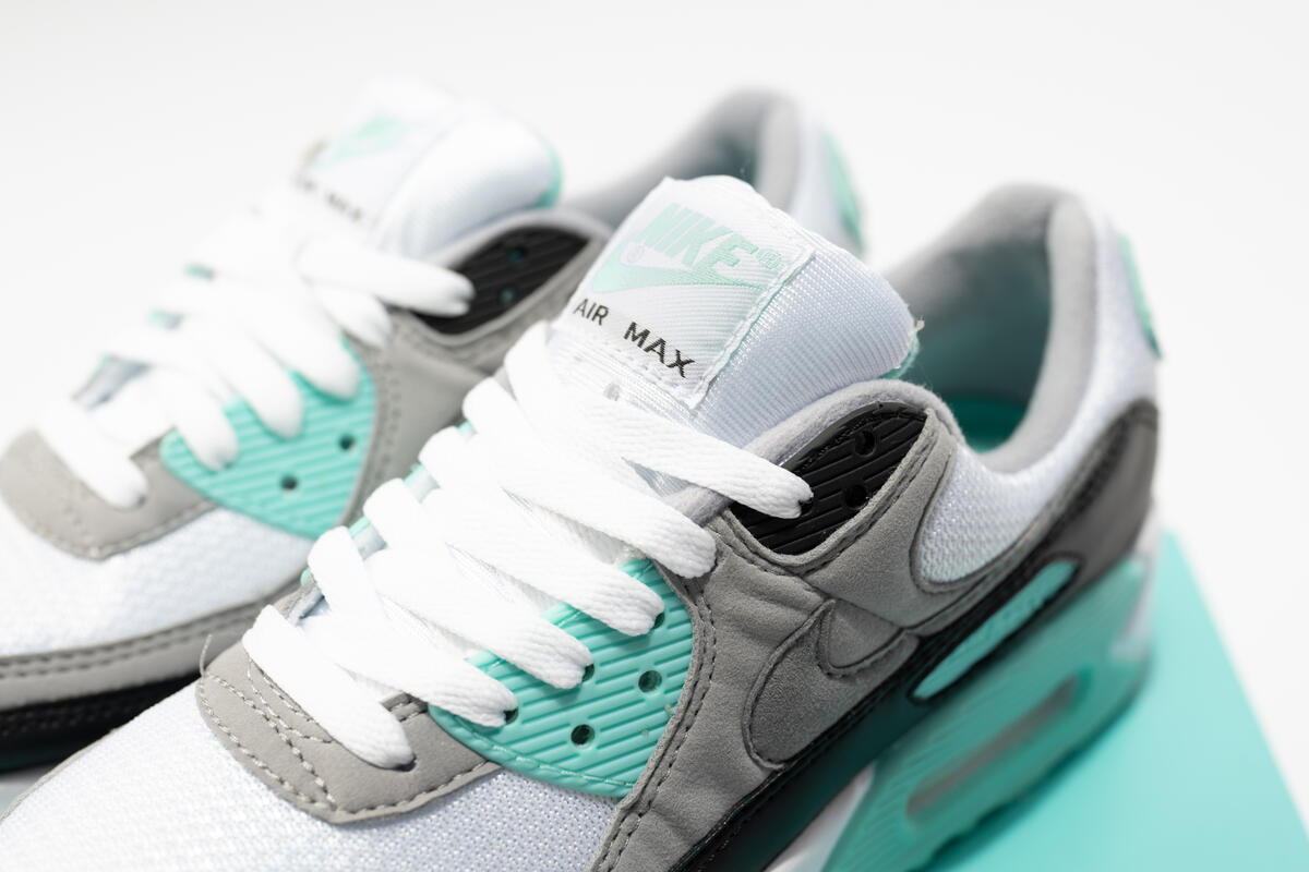 Nike WMNS AIR MAX 90 "Hyper Turquoise" - Image 11