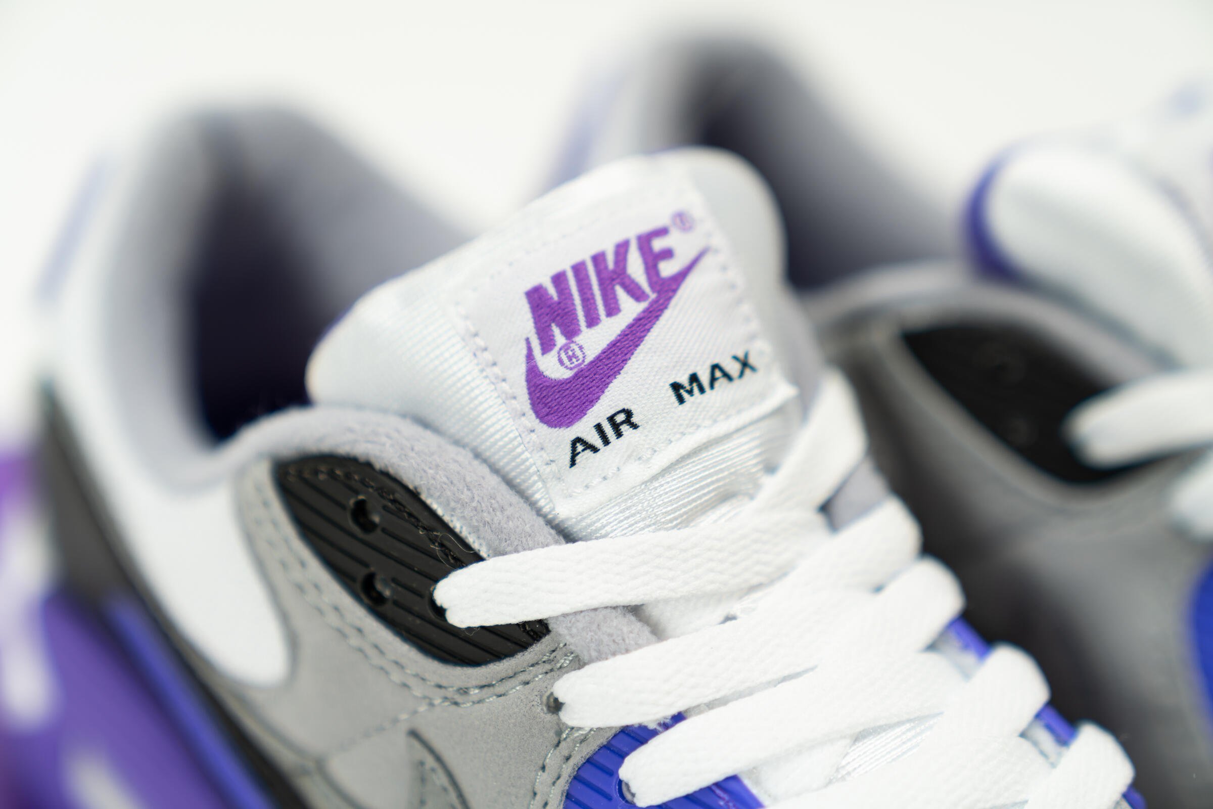 Nike AIR MAX 90 "Hyper Grape"