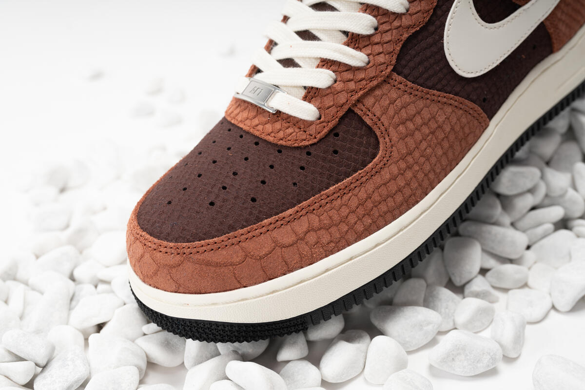 Nike AIR Force 1 PRM "Red Bark" - Image 17