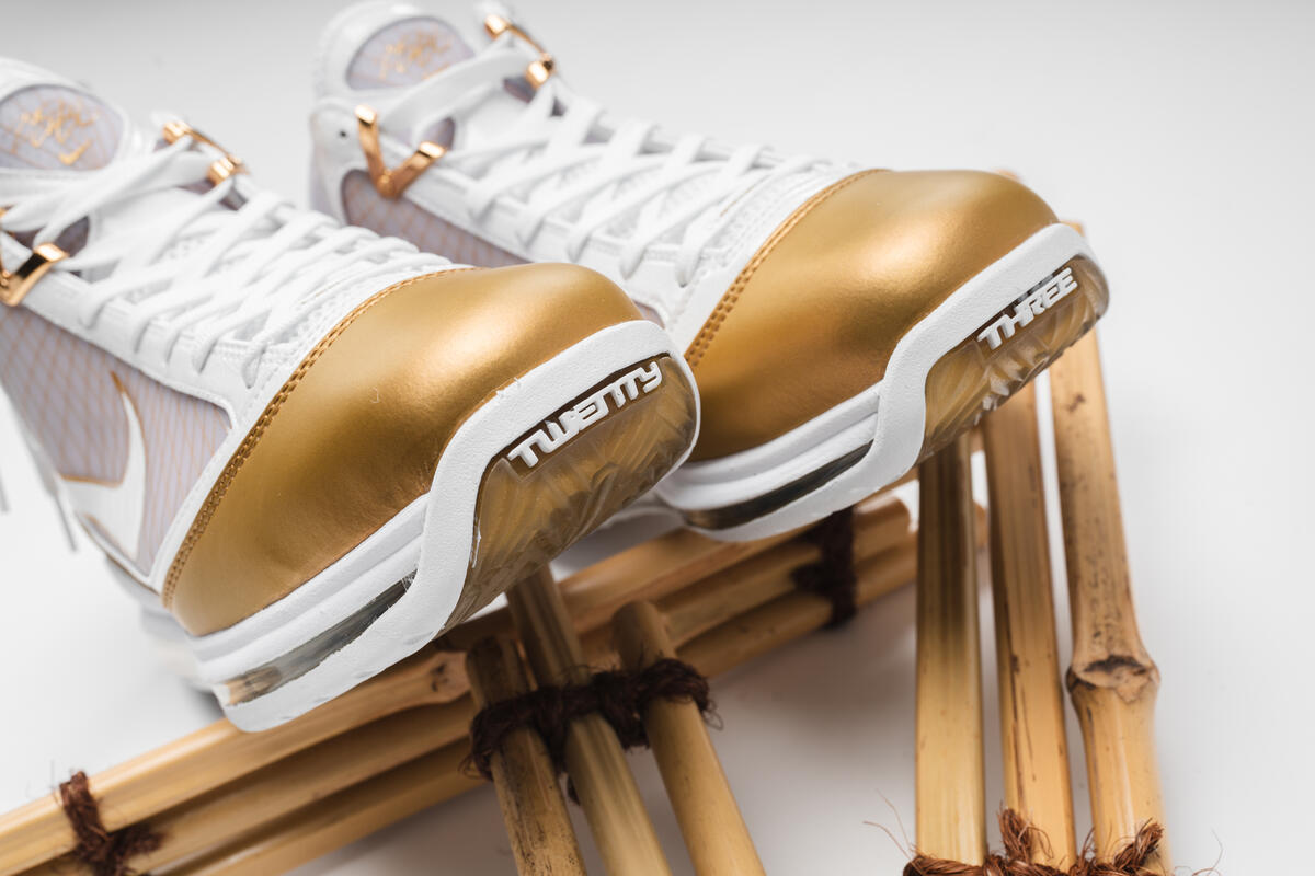 Nike Lebron VII 'China Moon' - Image 17