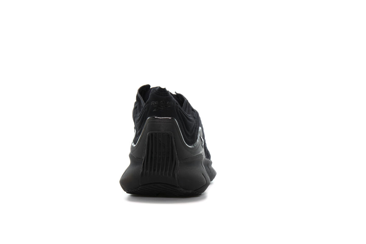 Reebok ZIG Kinetica Black - Image 11