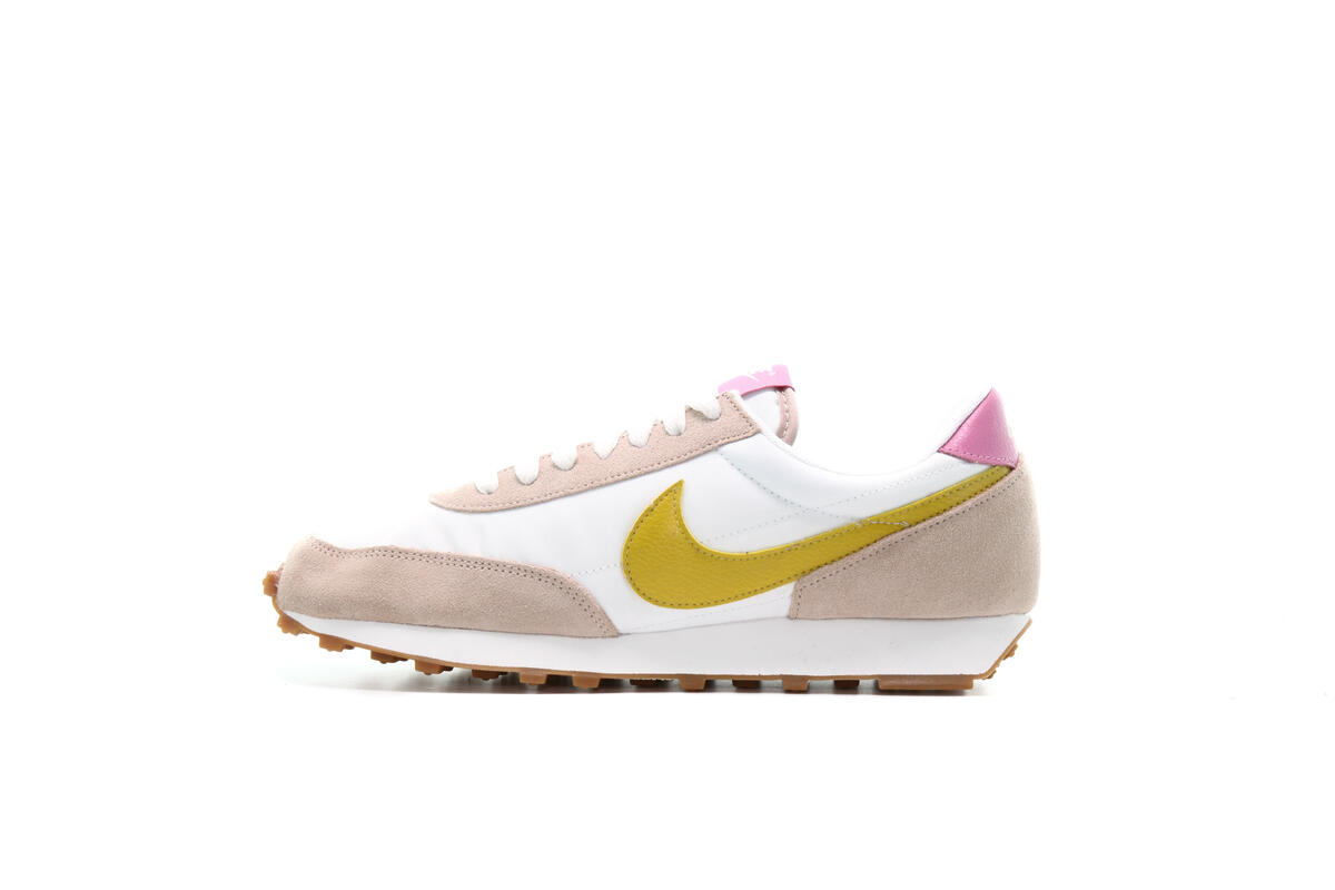 Nike Daybreak 'Fossil Stone/Saffron Quartz' (Women's) - Image 14