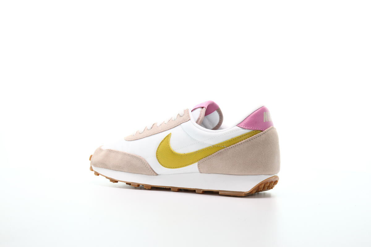 Nike Daybreak 'Fossil Stone/Saffron Quartz' (Women's) - Image 15