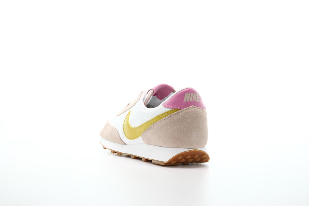 Nike Daybreak 'Fossil Stone/Saffron Quartz' (Women's) - Image 16
