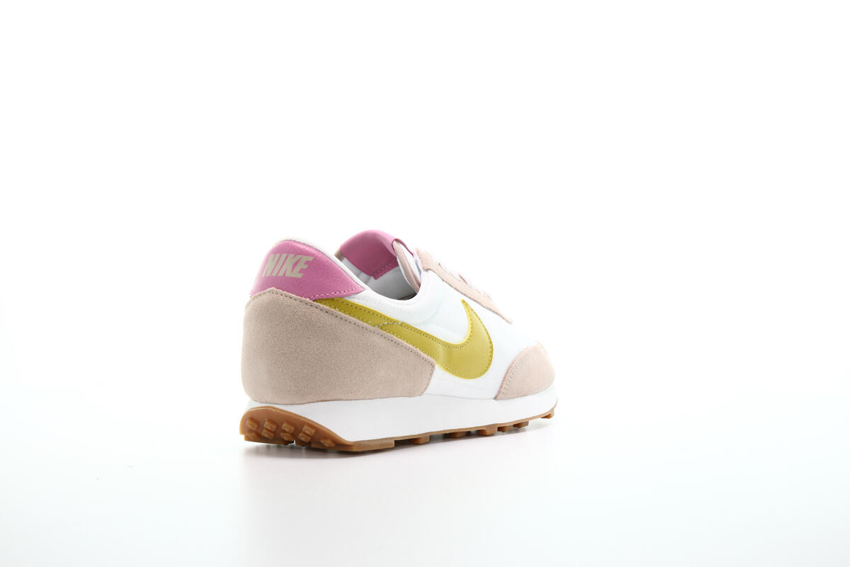 Nike Daybreak 'Fossil Stone/Saffron Quartz' (Women's) - Image 18