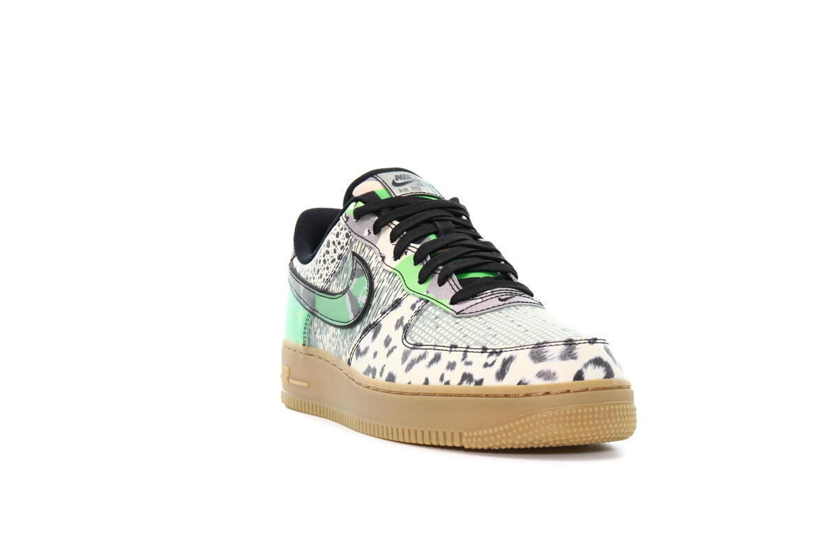 Nike Air Force 1 Low 'Chicago' - Image 19