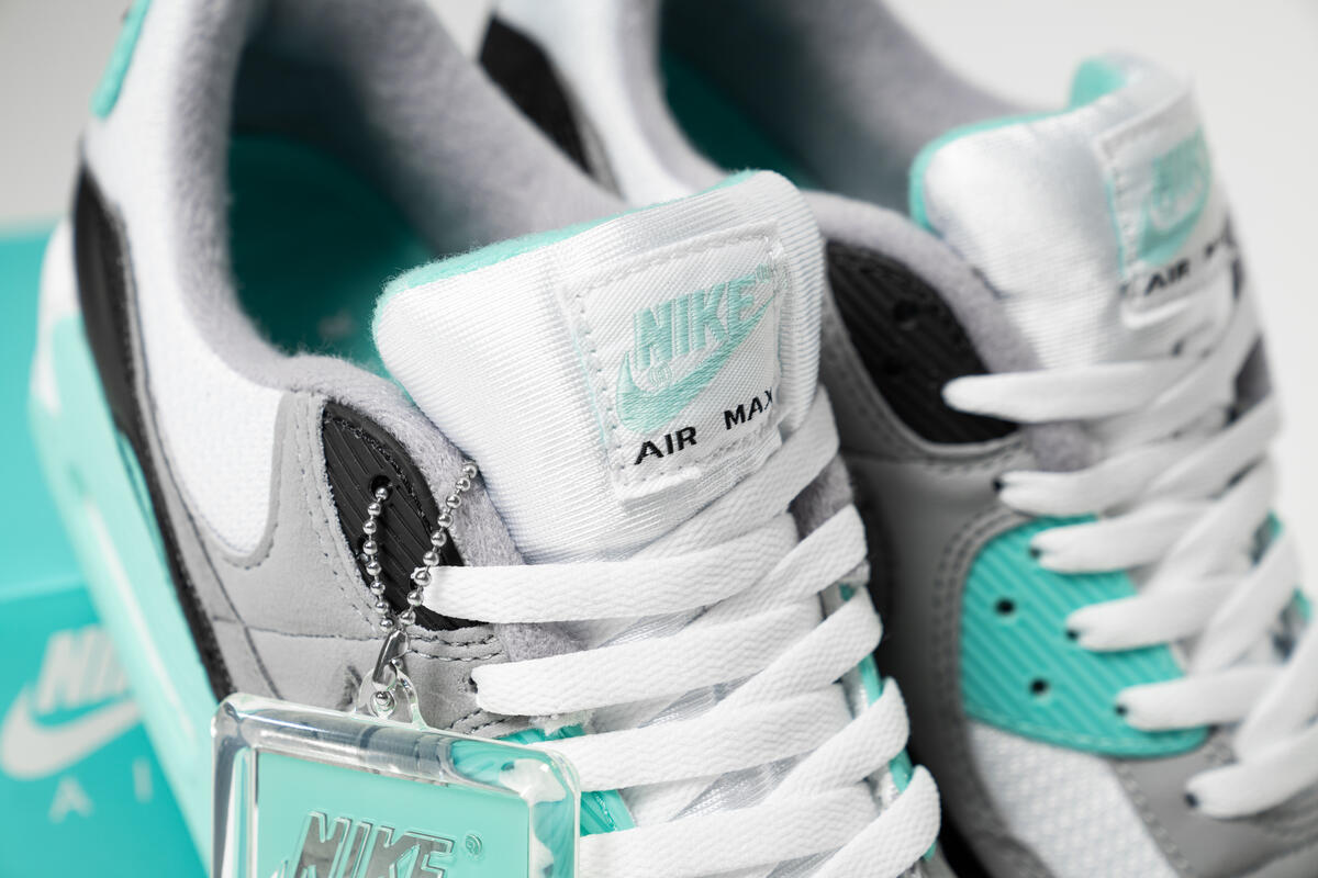 nike air max 90 turquoise on feet