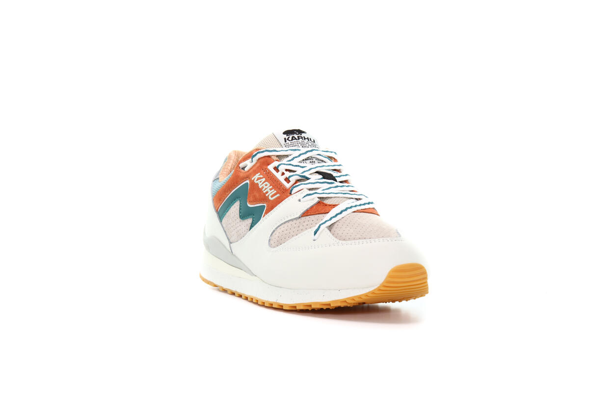 Karhu Synchron Classic Lily White - Image 4