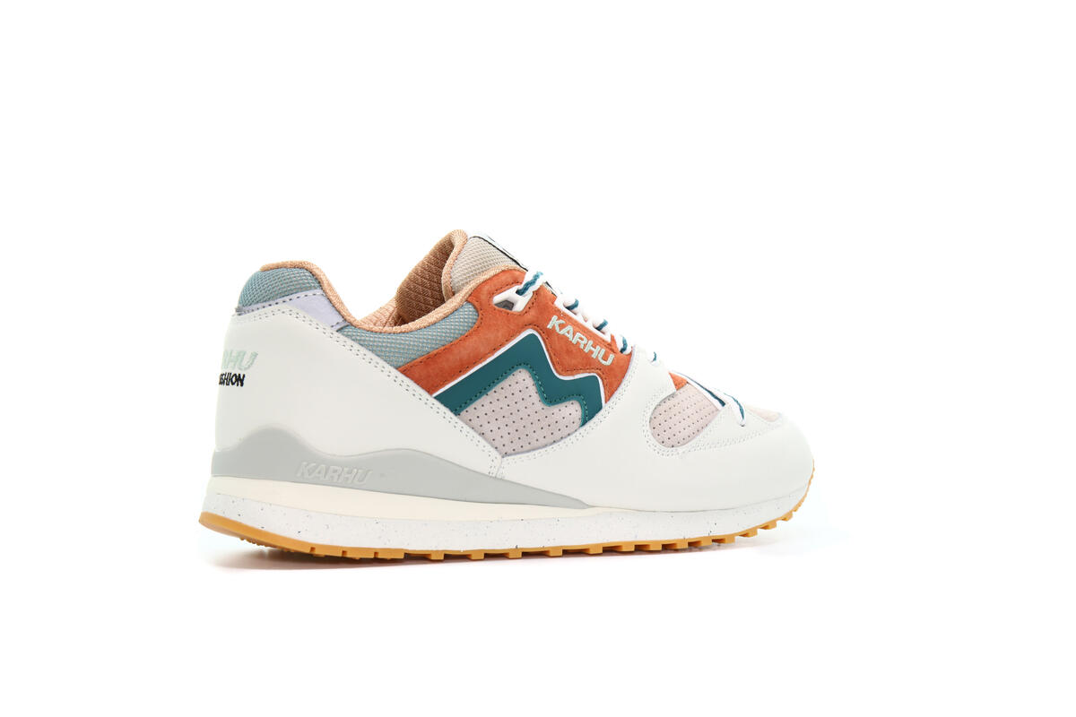 Karhu Synchron Classic Lily White - Image 13