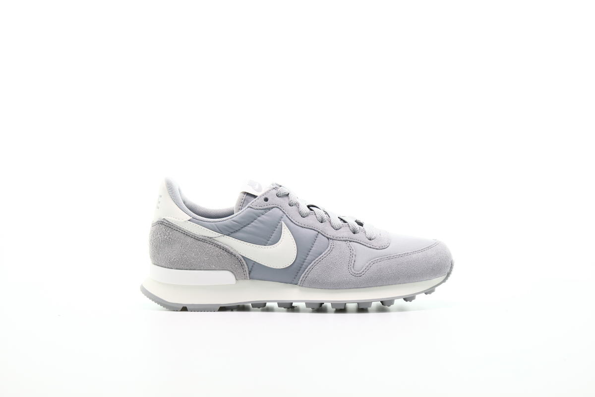 nike internationalist leather summit white