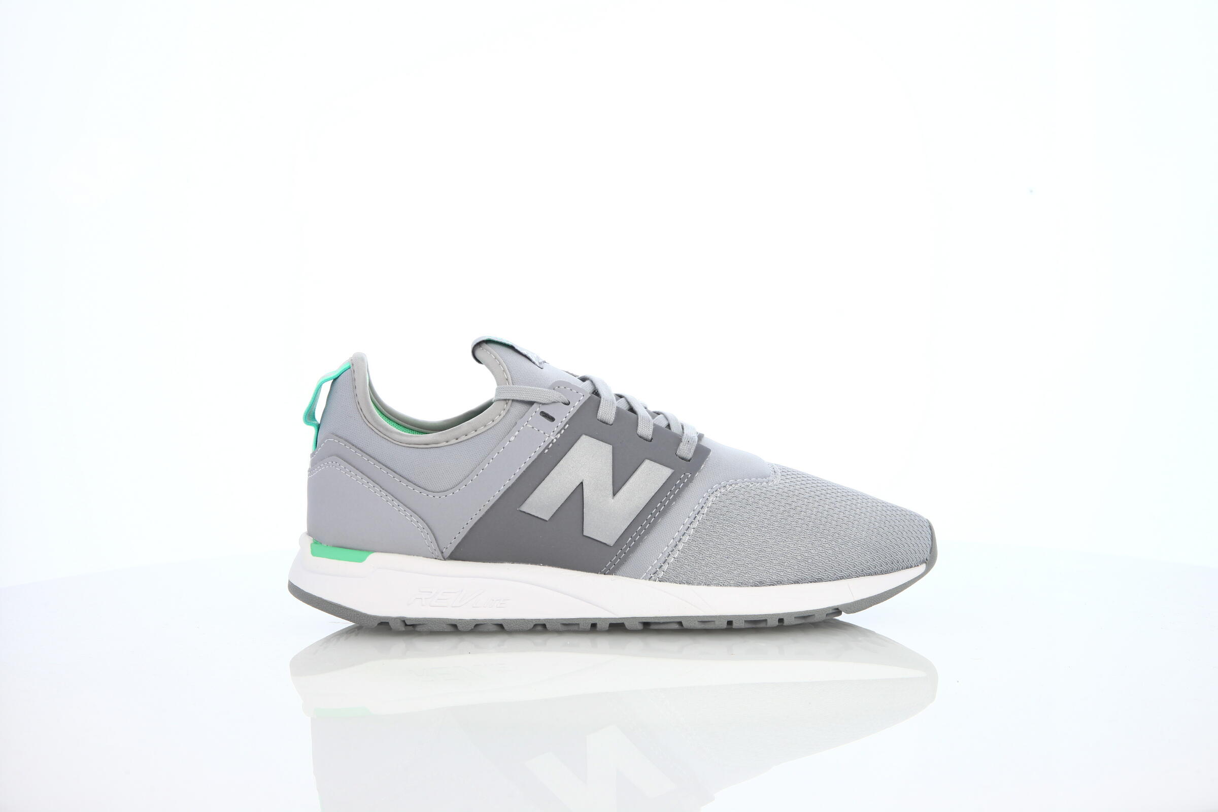 New Balance WRL 247 FC "Silber Mink"