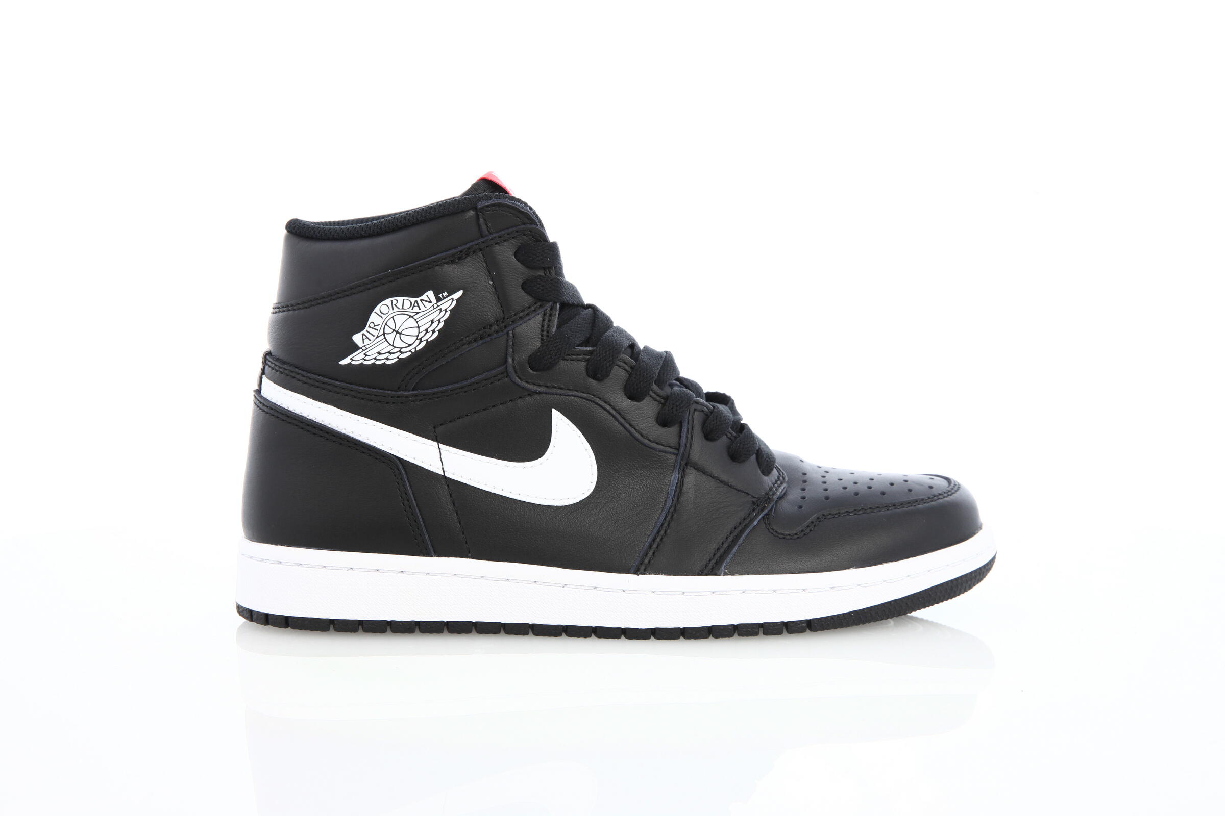 Air Jordan 1 Retro High OG "Black N White"