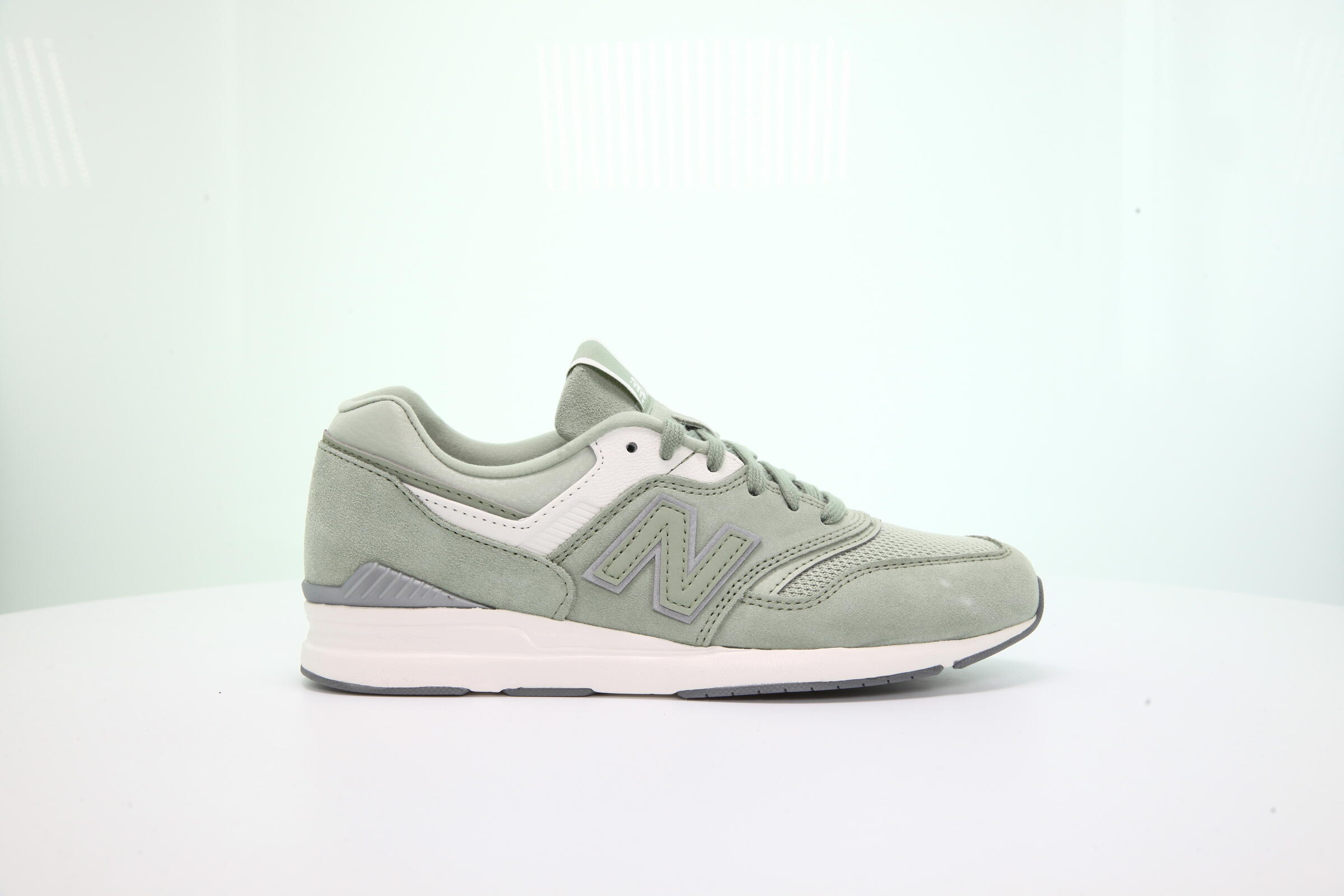 New Balance WL 697 CO "Mint Cream"