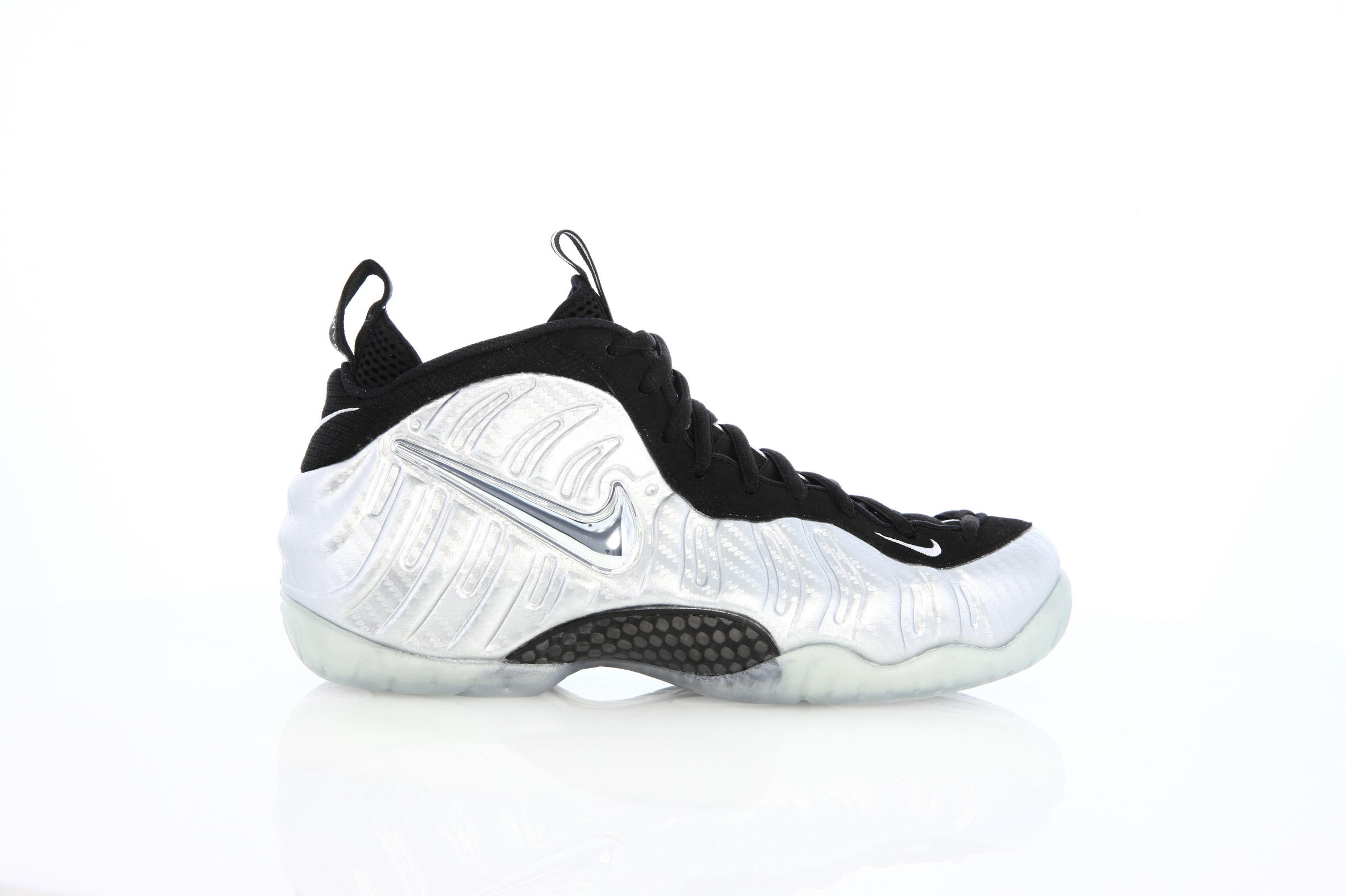 Nike air foamposite pro metallic silver hotsell