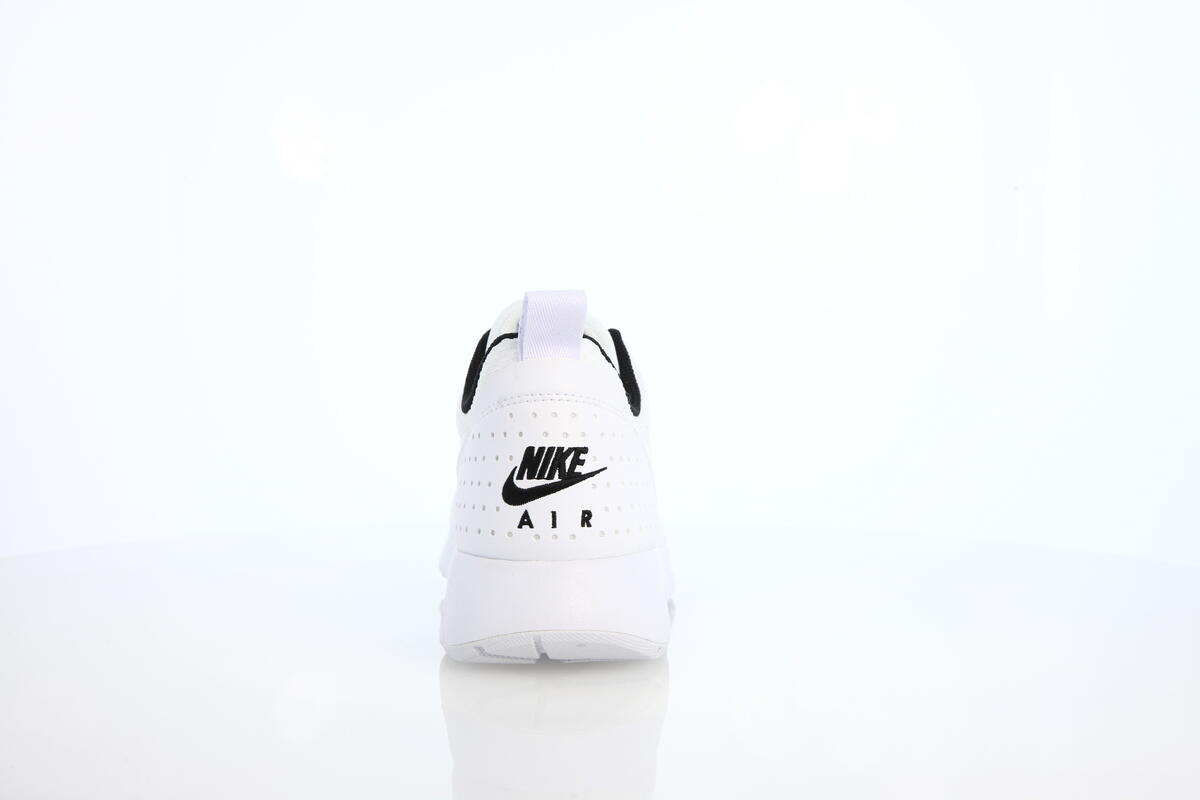 white nike tavas