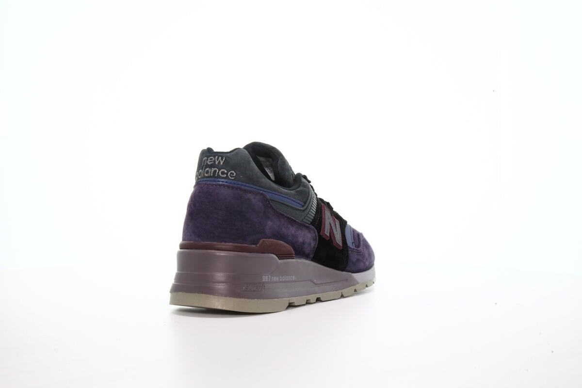 new balance 997 nak