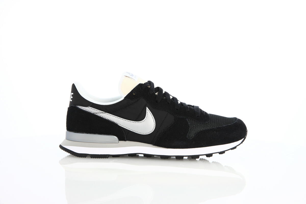 Nike Internationalist 