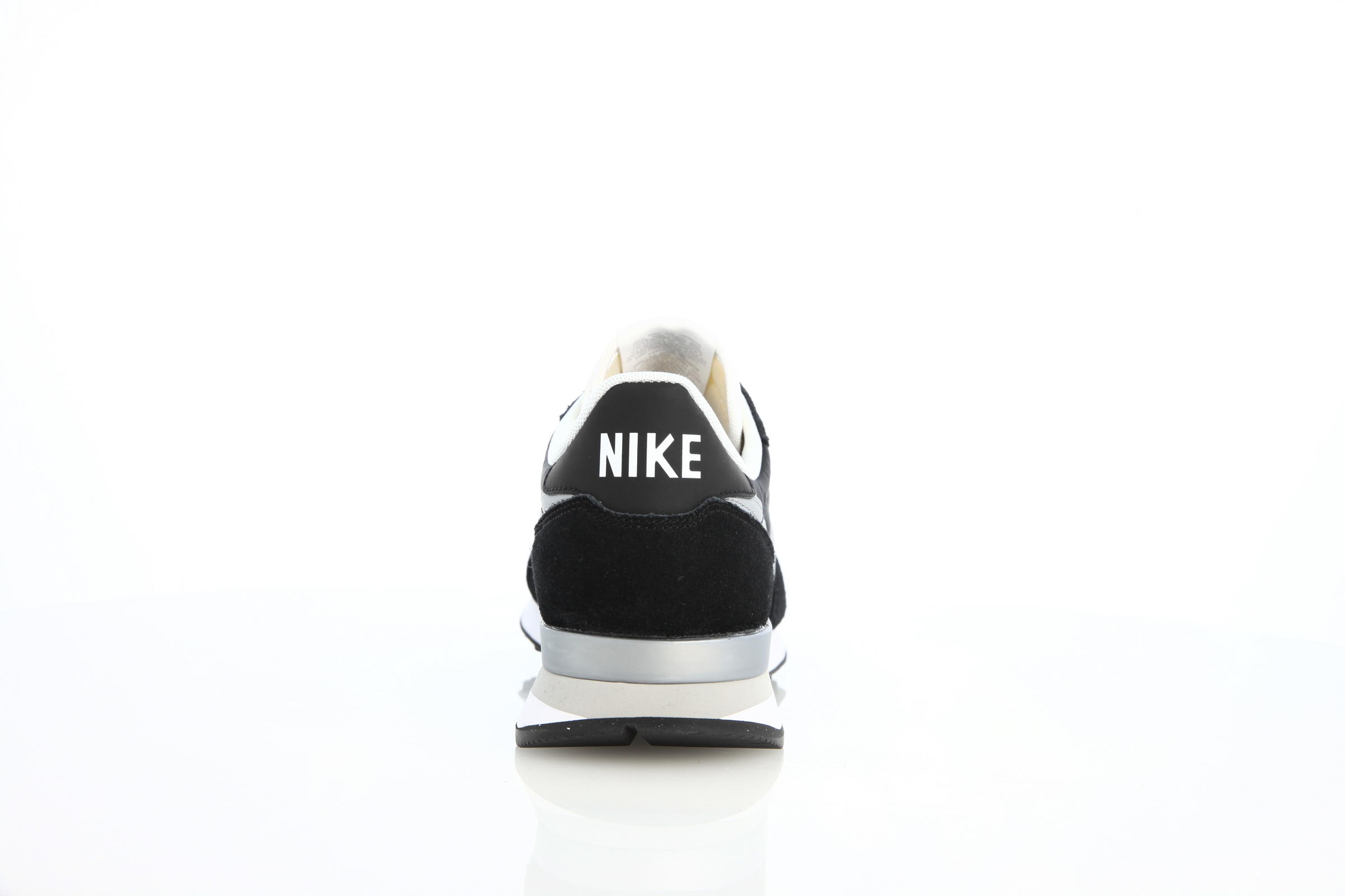 Nike Internationalist "Silver"