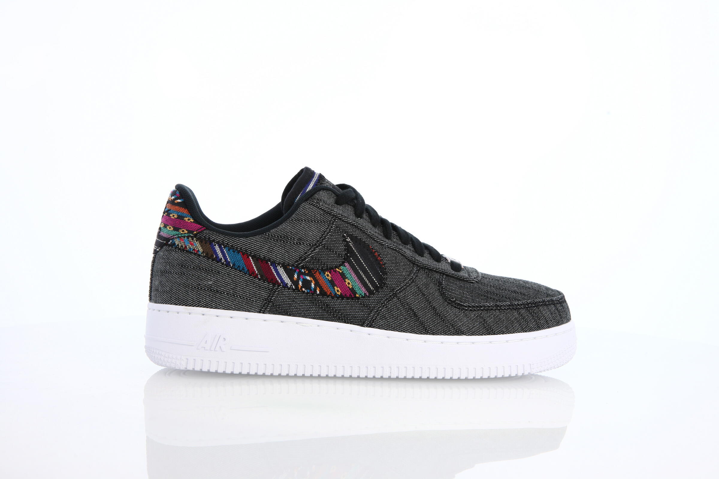 Nike Air Force 1 '07 Lv8 "Black N White"