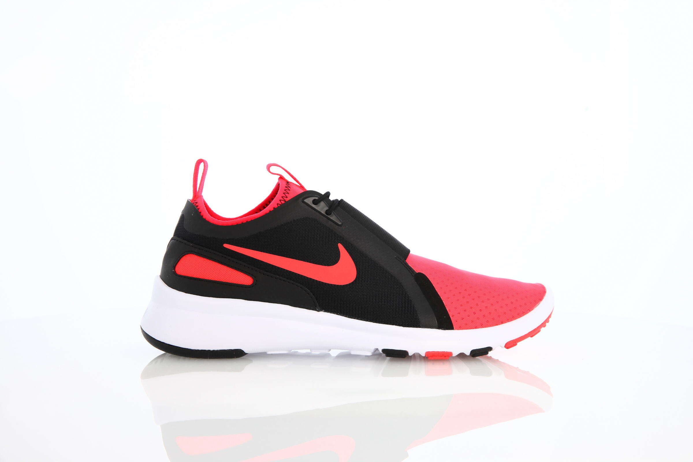 Nike Current Slip On "Bright Crimson"