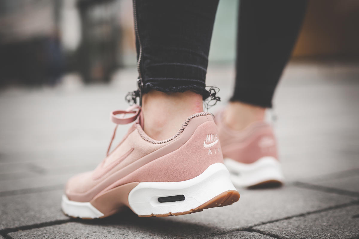 Nike WMNS Air Max Se "Particle Pink" 896195-602 | AFEW STORE
