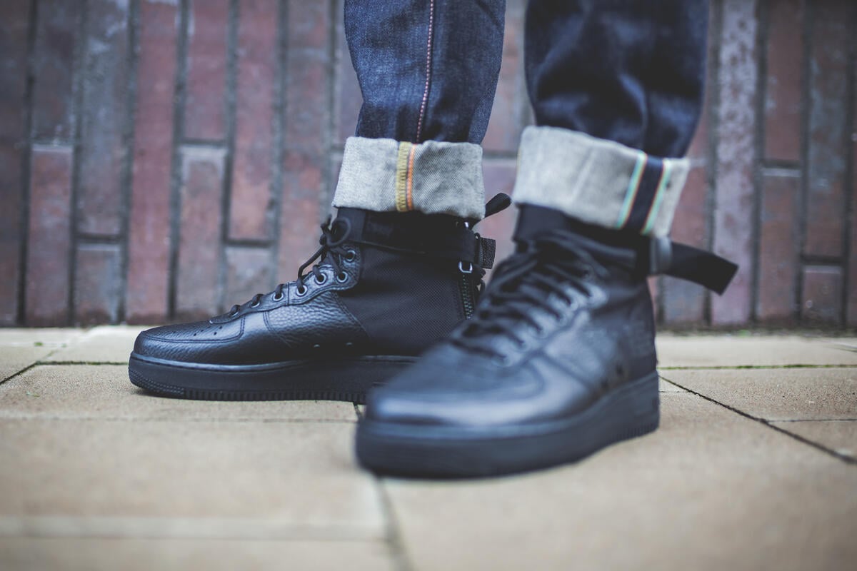 Nike SF Air Force 1 Mid Men\'s Sneakers Triple Black Leather Size 10 Nike SF AF-1 Mid  main image 2