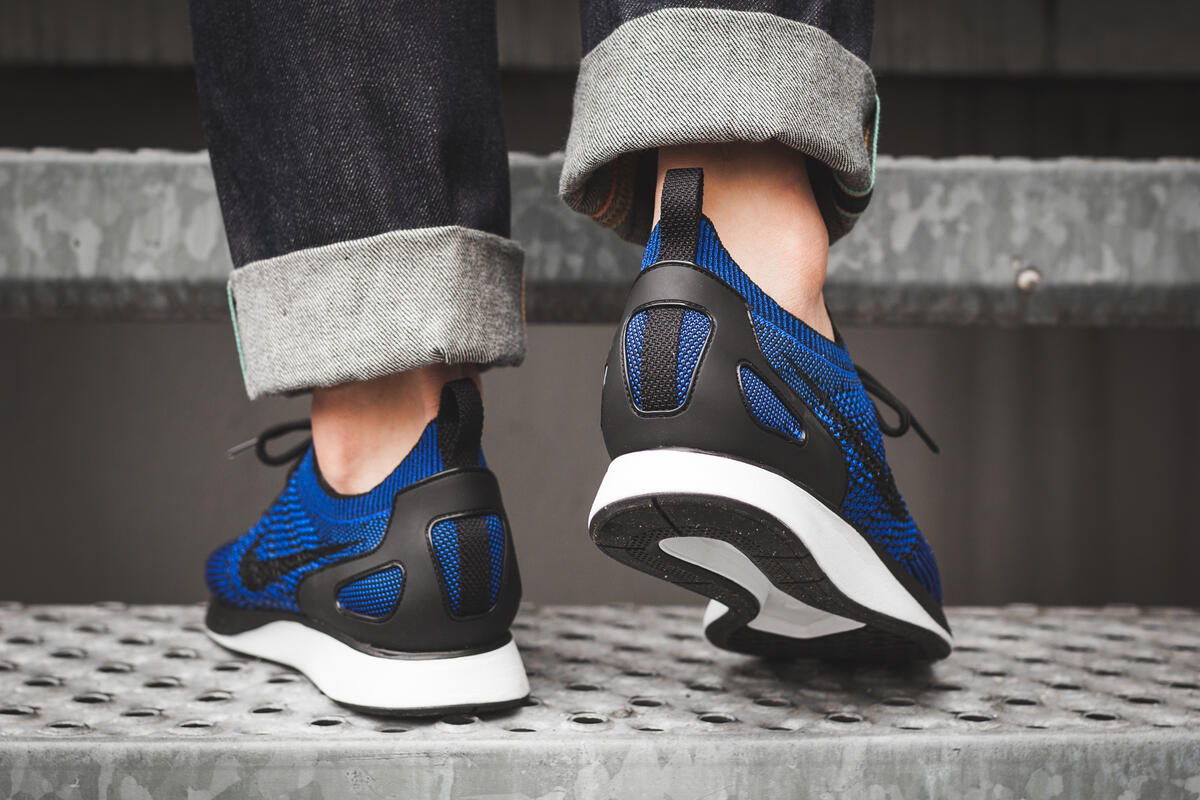 nike mariah flyknit blue