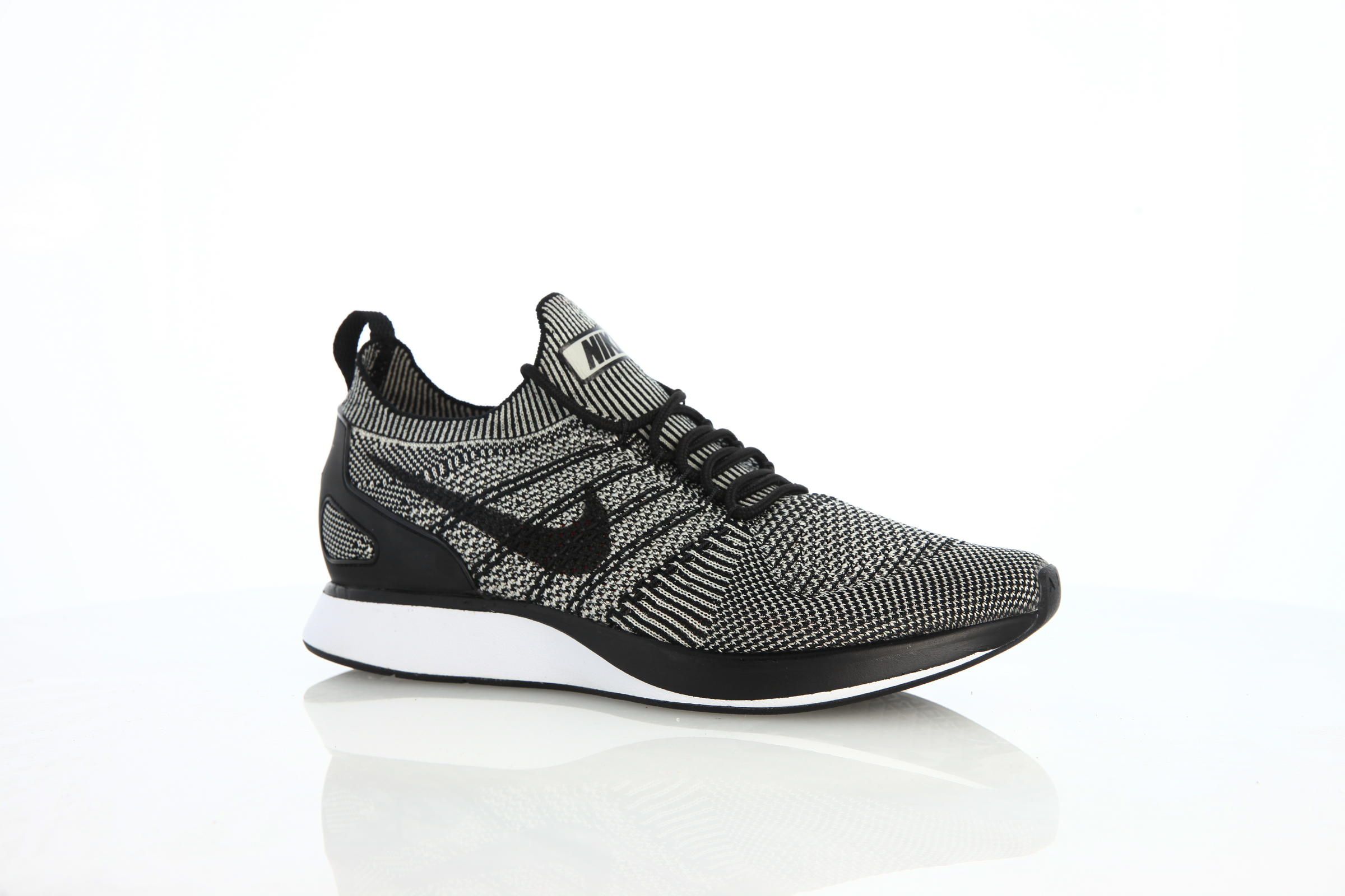 Nike zoom mariah flyknit racer best sale