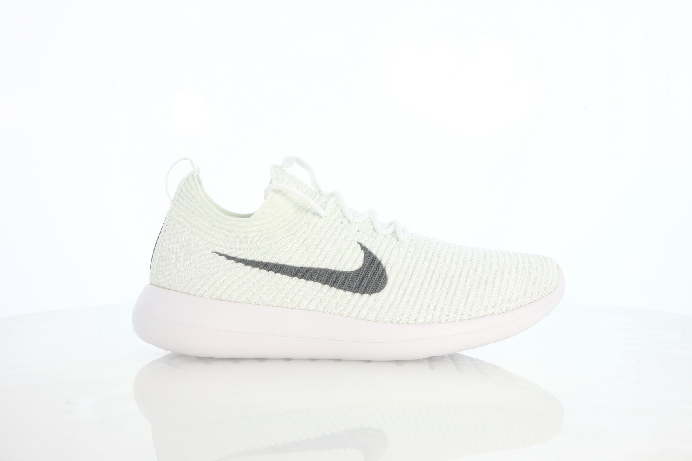 Nike Roshe Two Flyknit V2 "White"