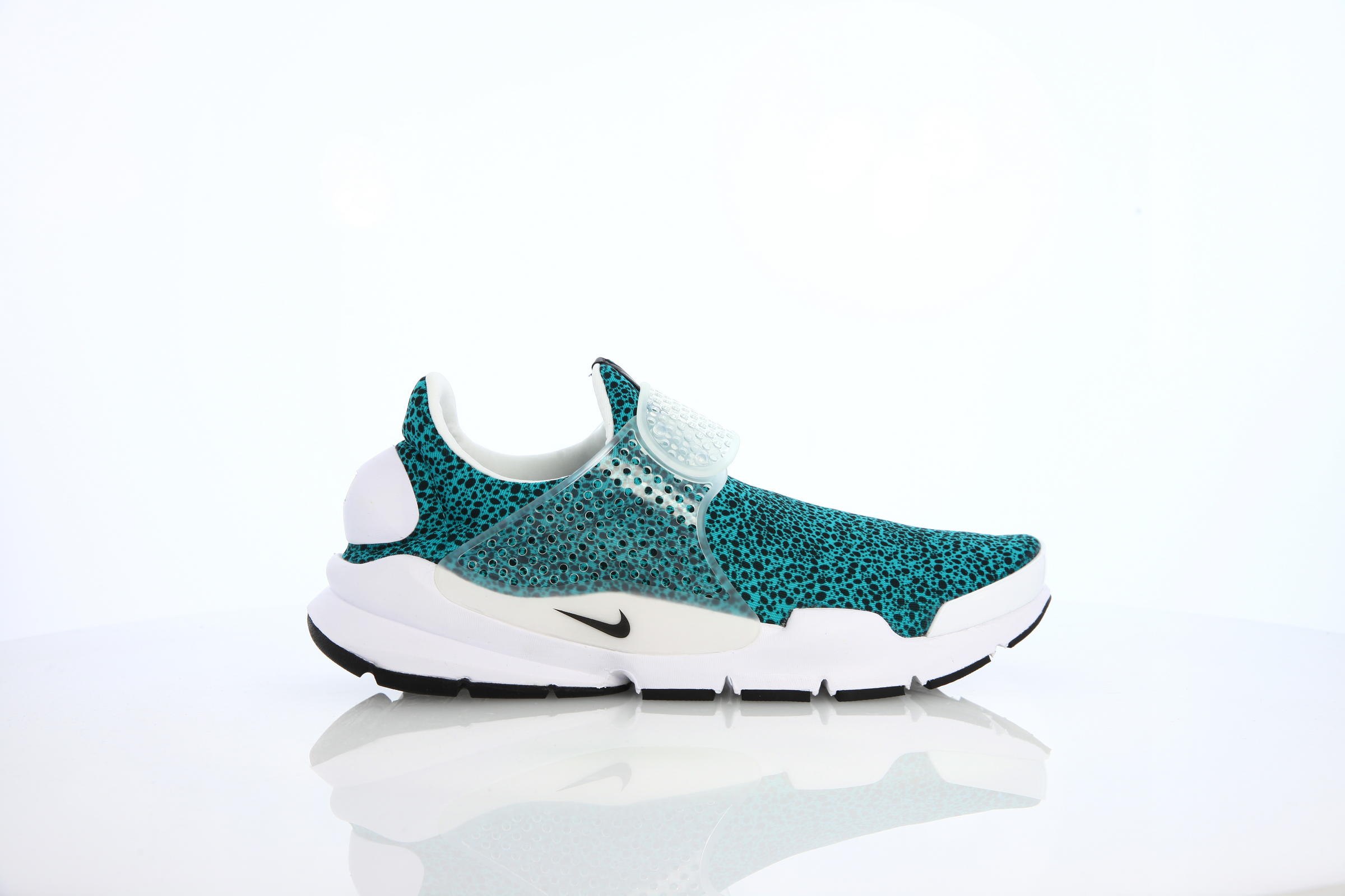 Nike sock dart green on sale