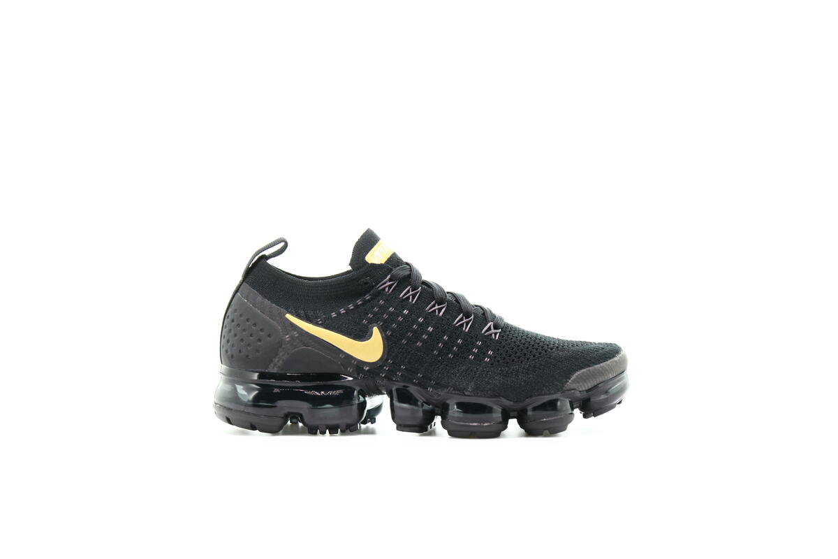 black and gold women vapormax