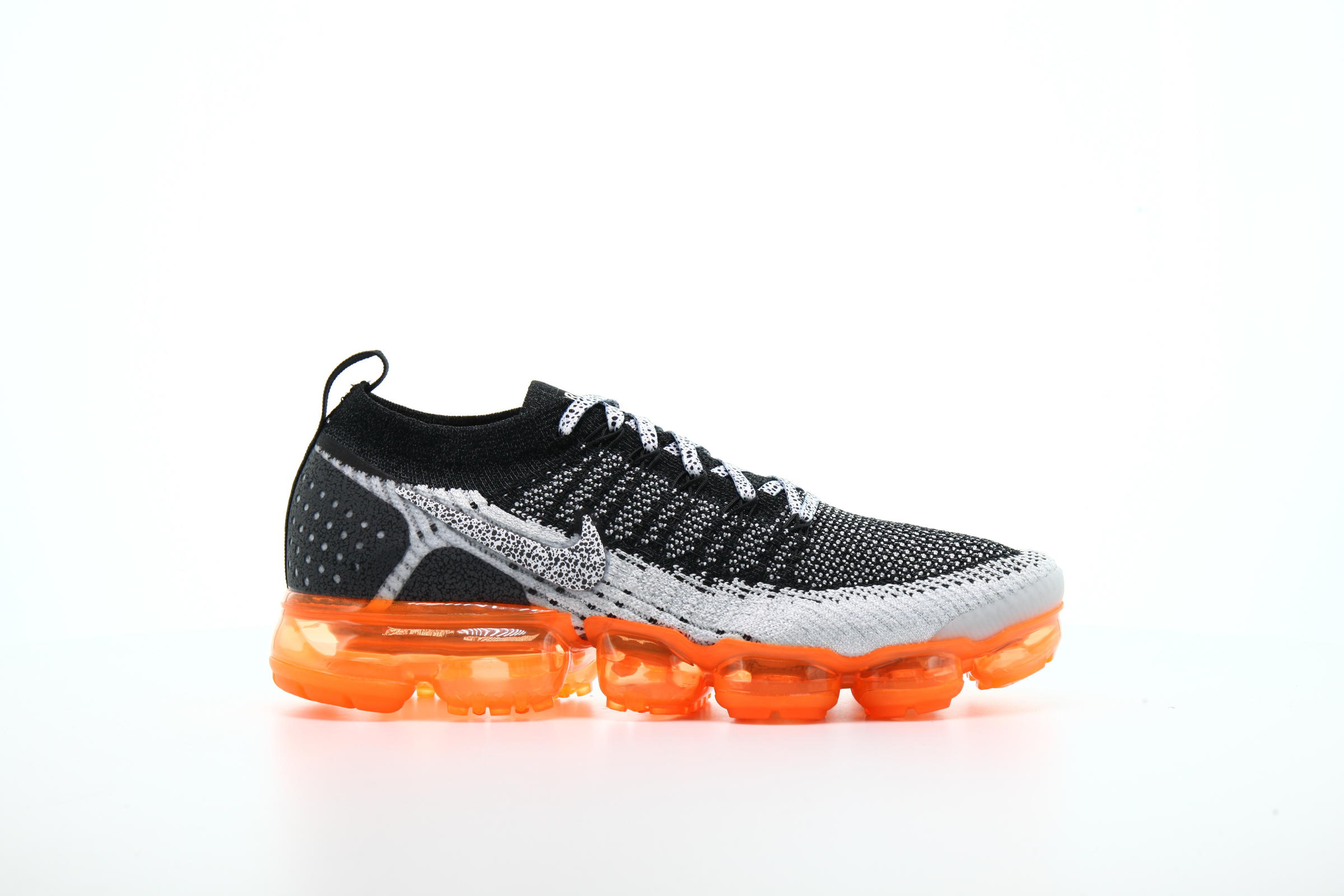 Orange vapormax flyknit 2 hotsell