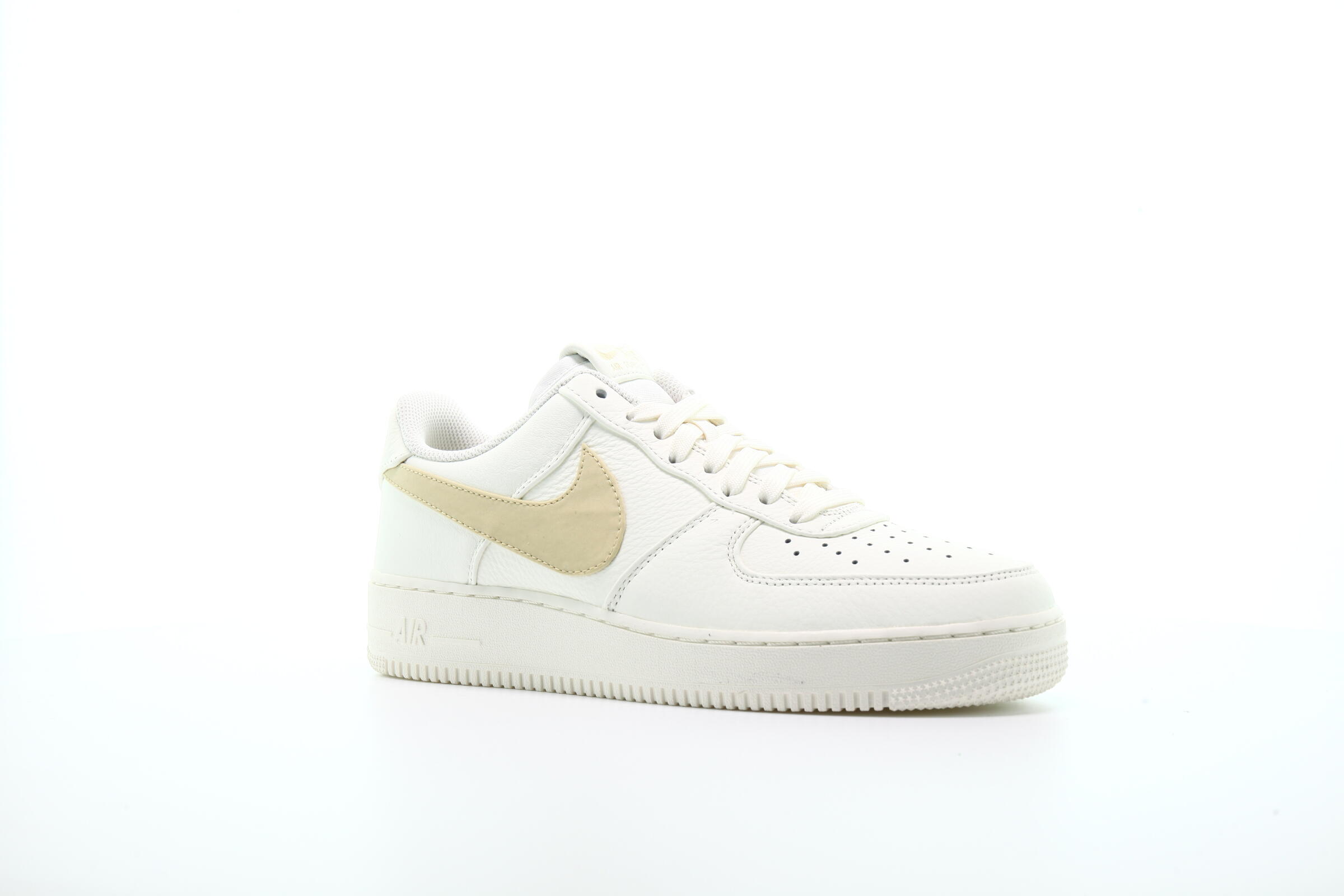 nike-air-force-1-07-premium-2- 