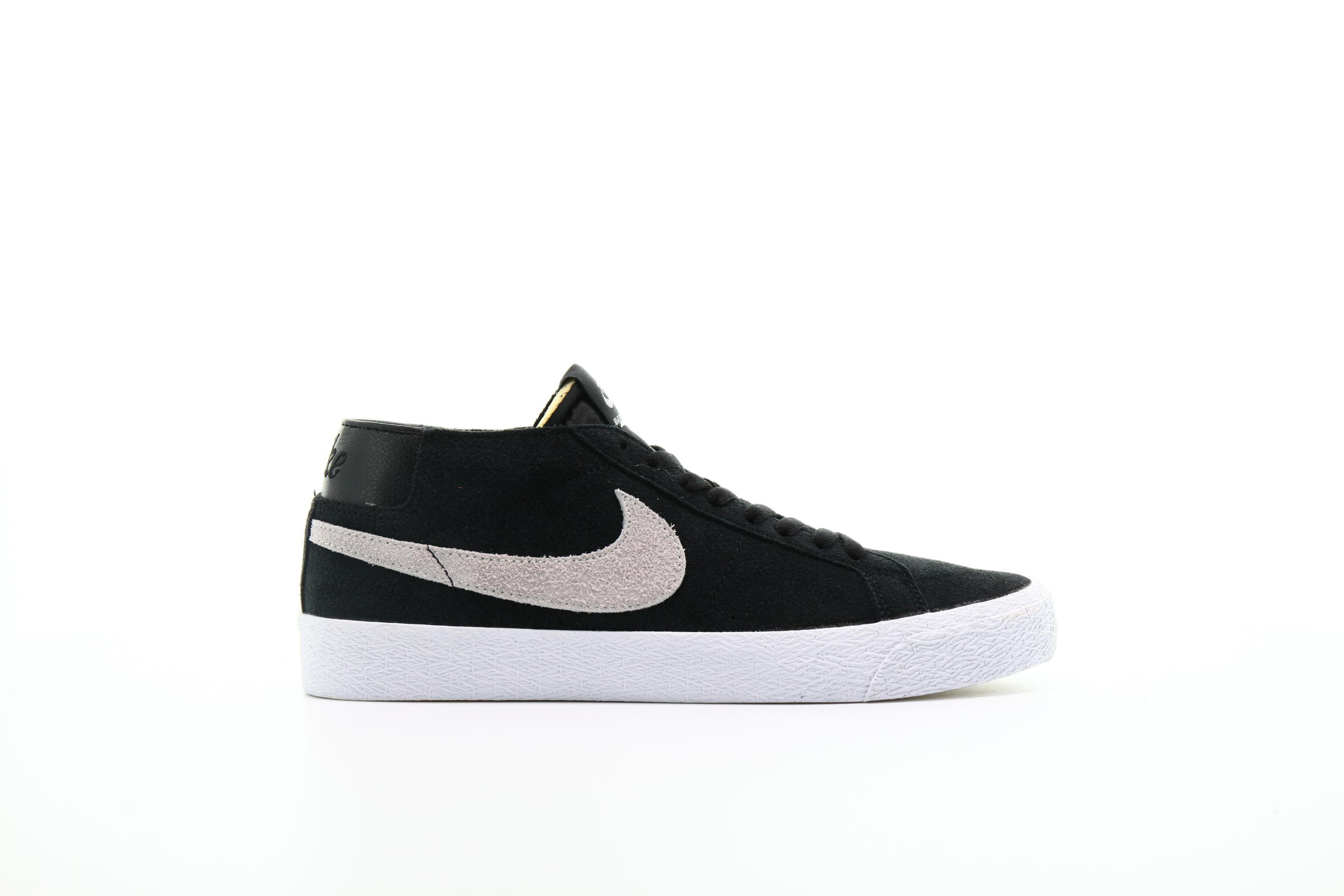 Nike blazer chukka black best sale