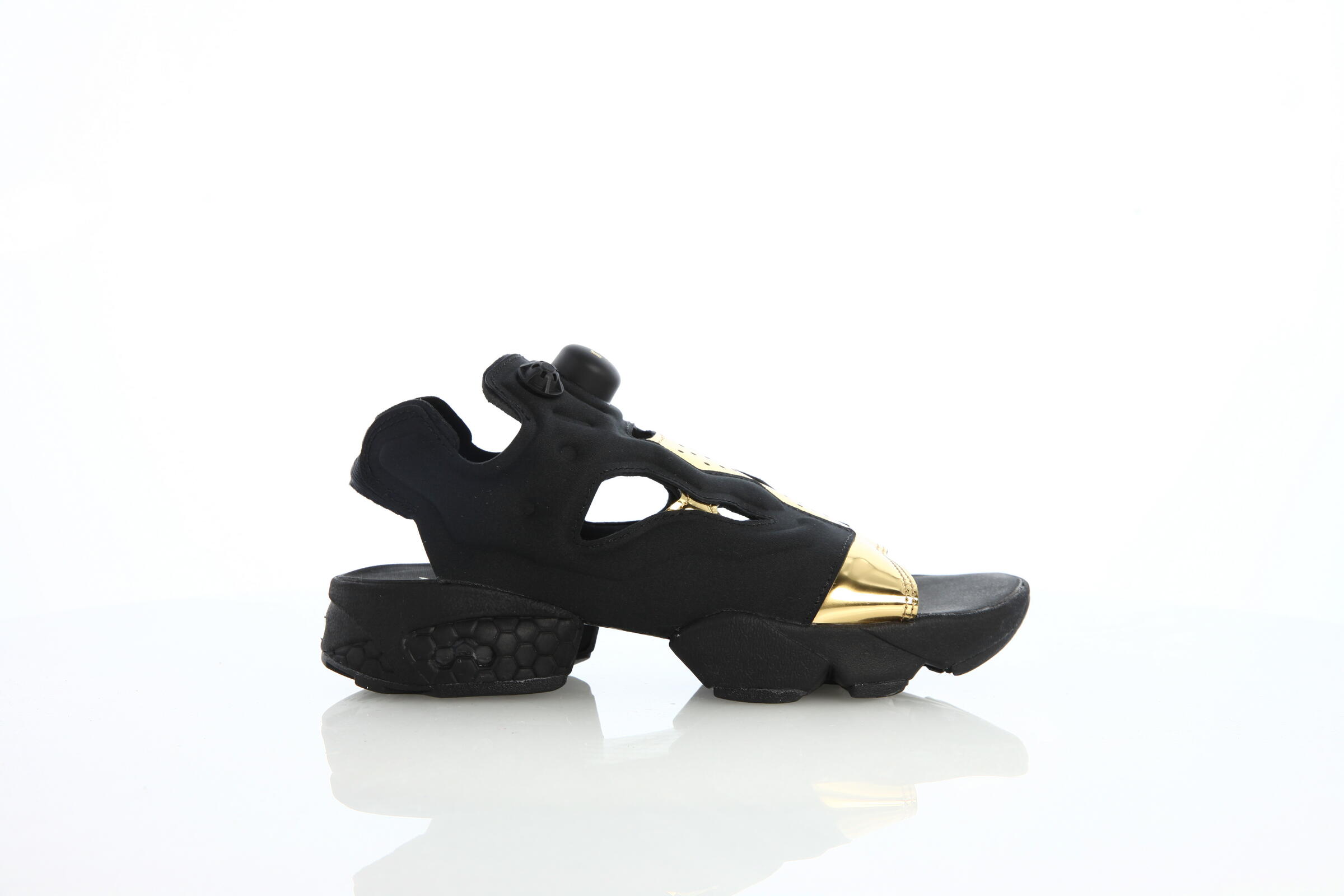 Reebok Instapump Fury W Sand "Goldmet"