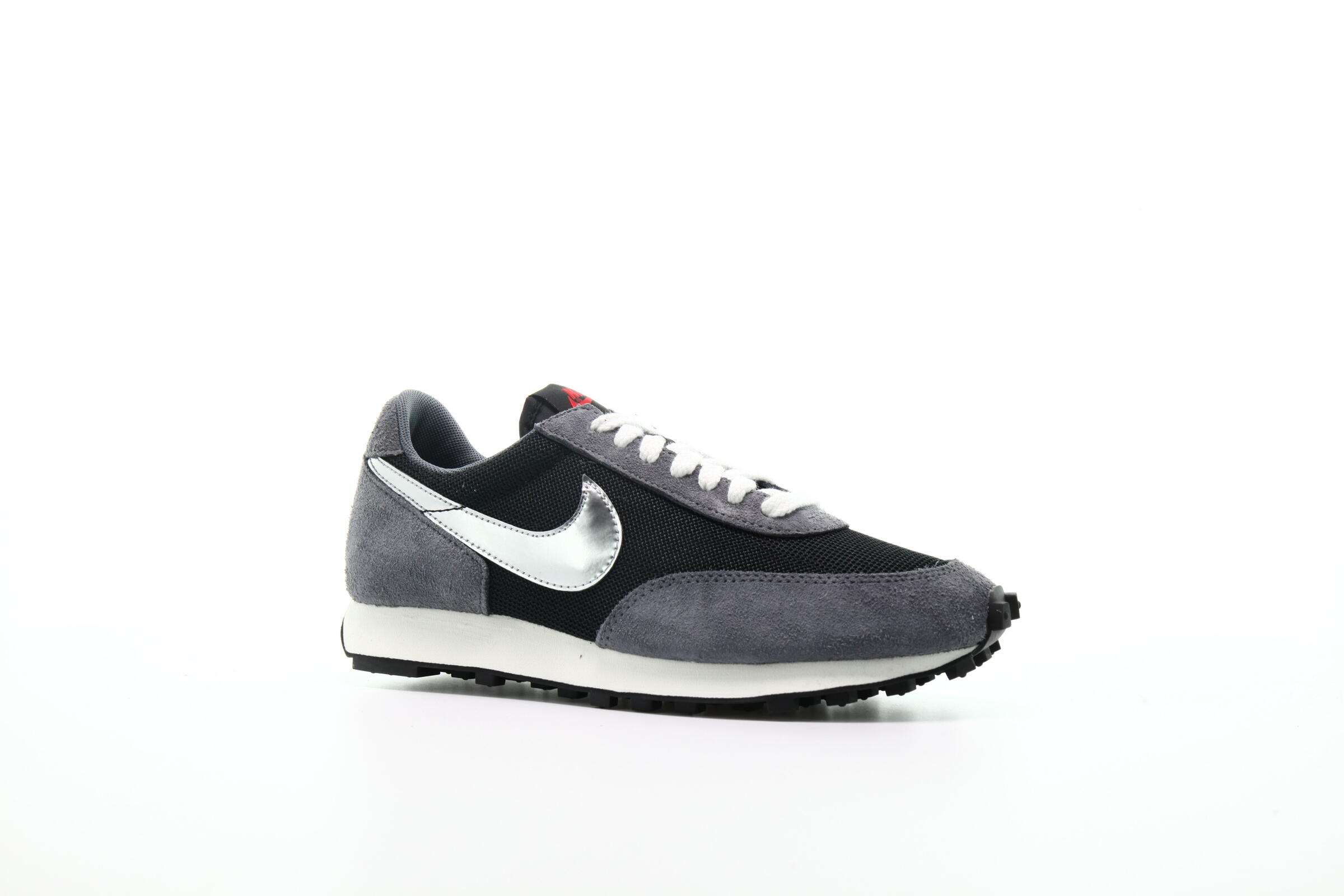 nike daybreak sp metallic silver