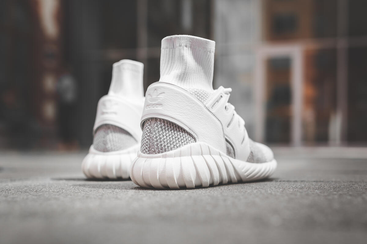 adidas gazelle silver green womens Adidas Tubular Doom Primeknit Olive NOIRFONCE Sneakers