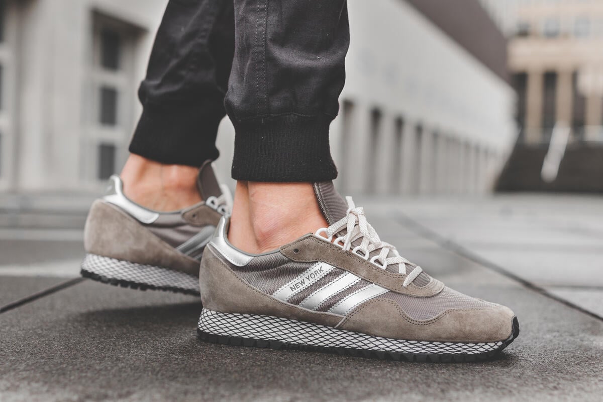 adidas gazelle silver green womens Adidas Unisex Climacool Laced Blanch Cargo / Blanch Cargo / Core Black Low  Top Sneakers