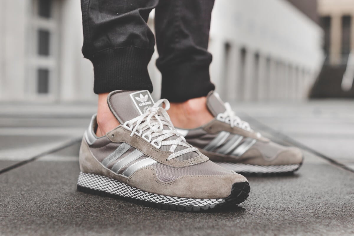 adidas gazelle silver green womens Adidas NMD R1 Trace Cargo