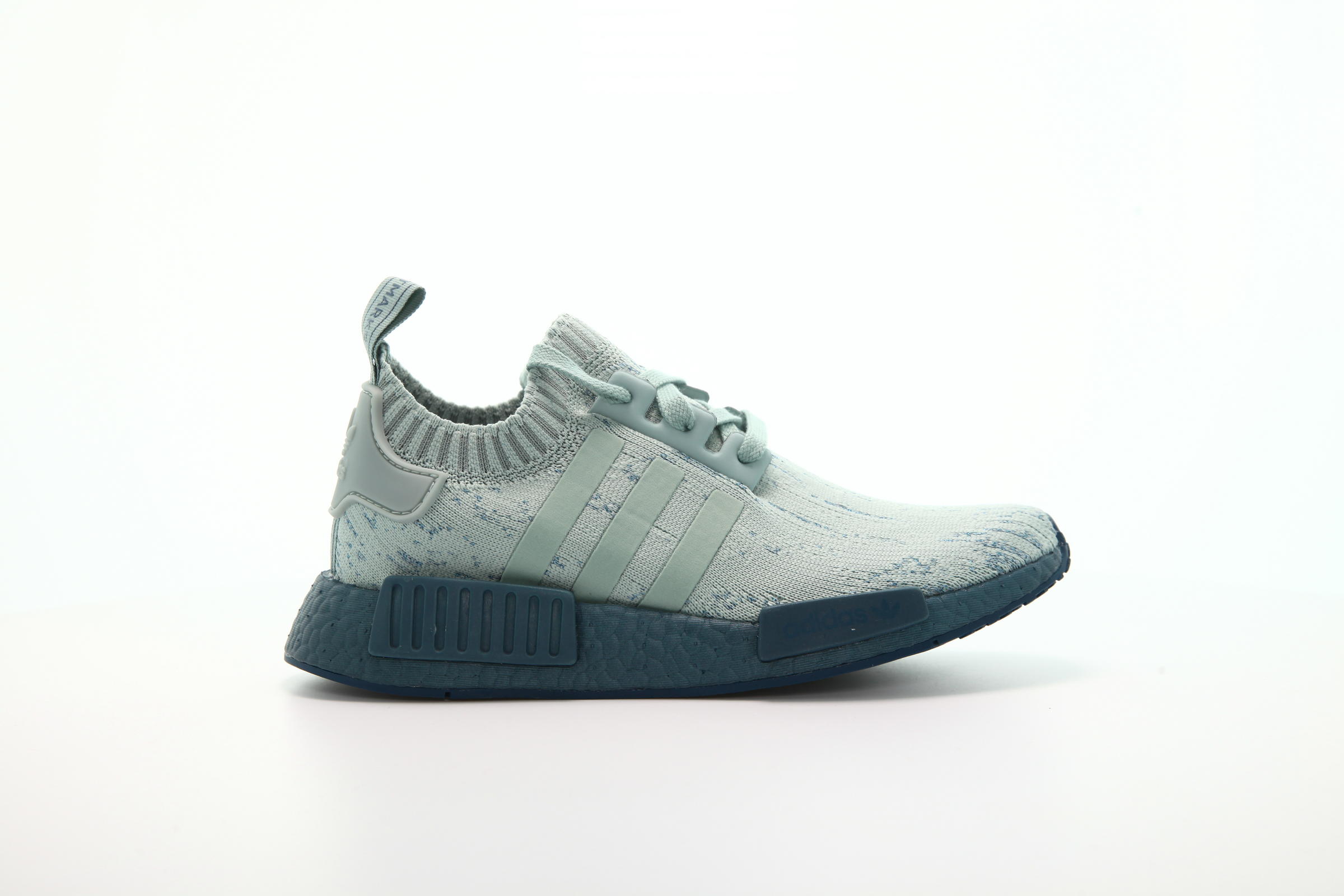 adidas Originals WMNS Nmd R1 Runner  Primeknit "Tactile Green"