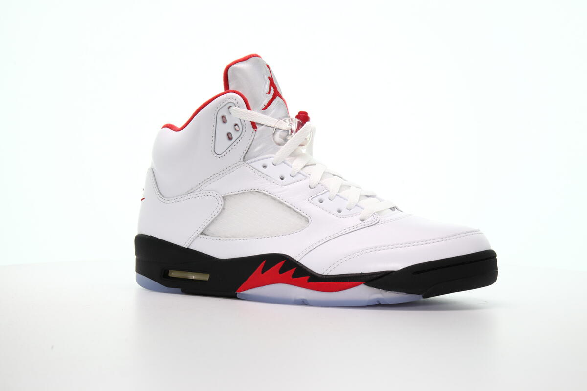 Air Jordan 5 Retro 'Fire Red' - Image 4