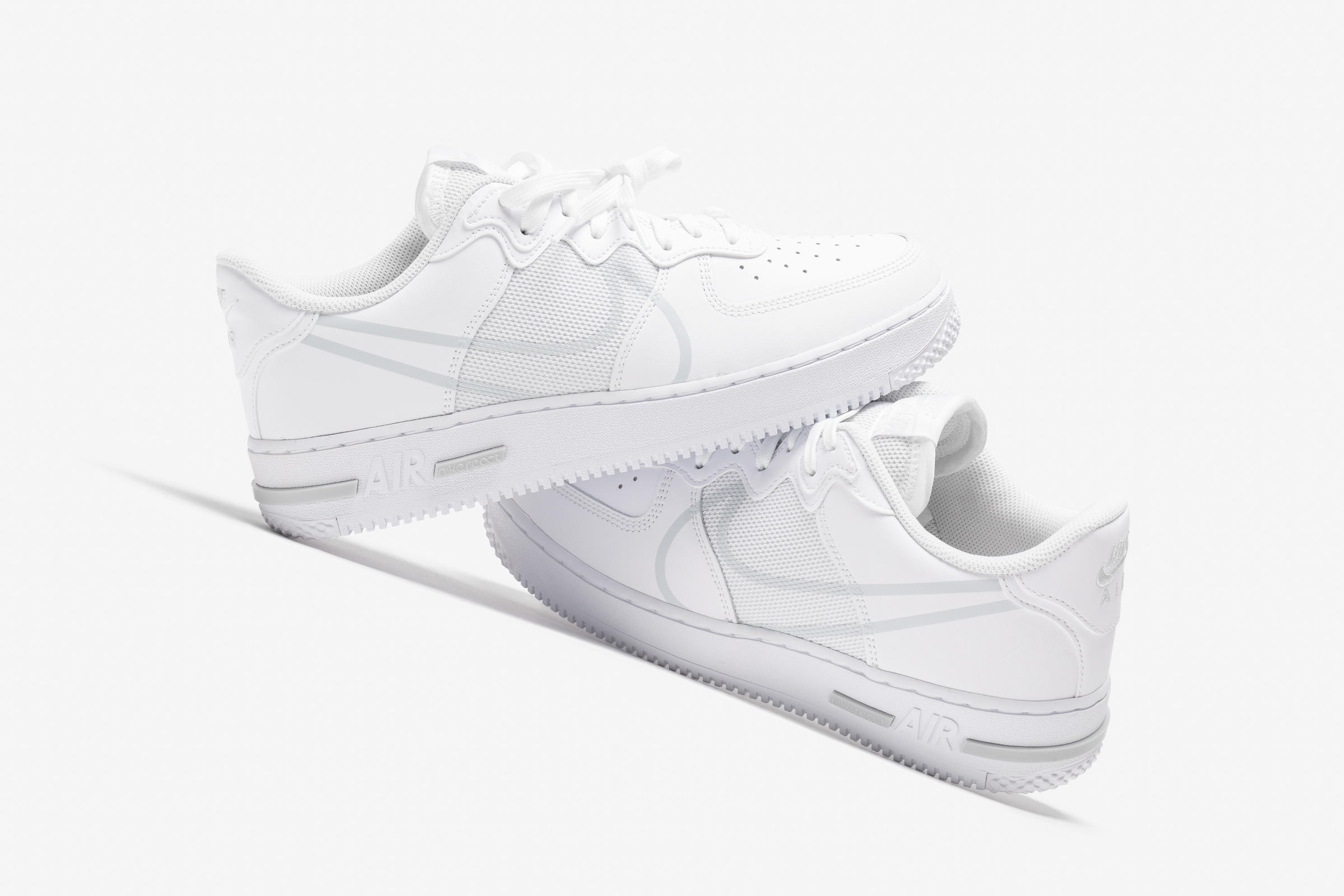 Nike AIR FORCE 1 REACT "WHITE"
