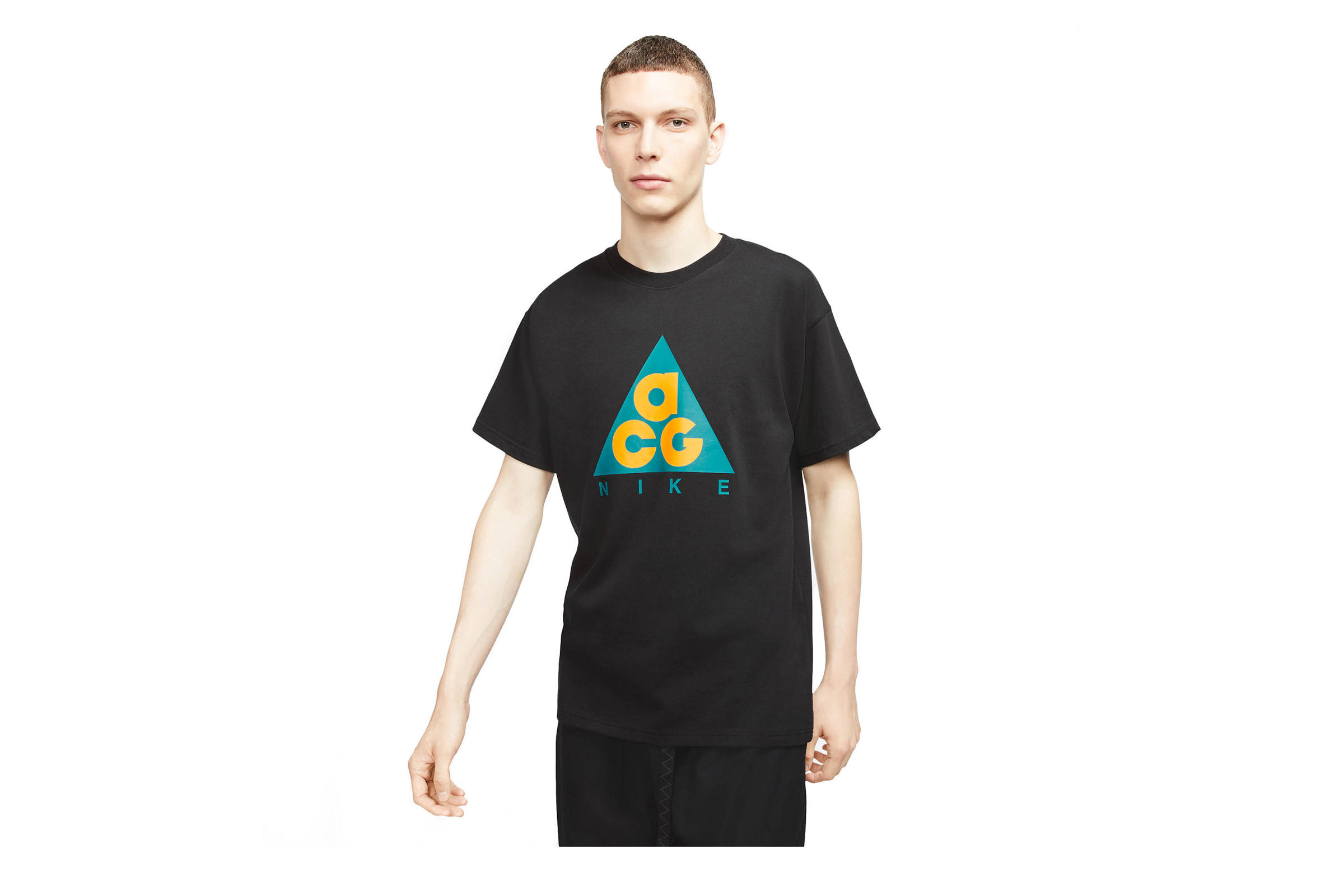 Nike ACG SS GIANT LOGO TEE "BLACK"